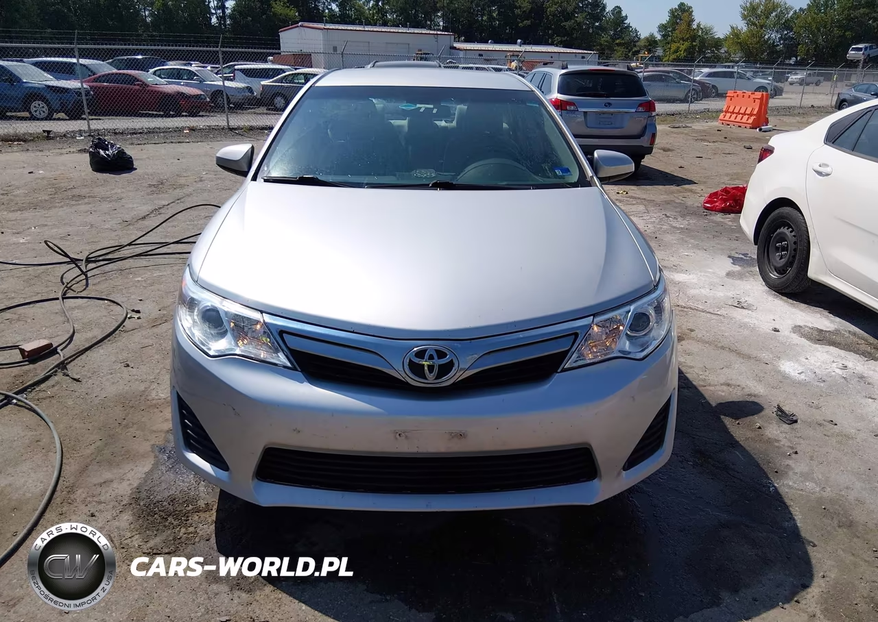 2014 Toyota Camry Le VIN:4T4BF1FK1ER424939 - 12