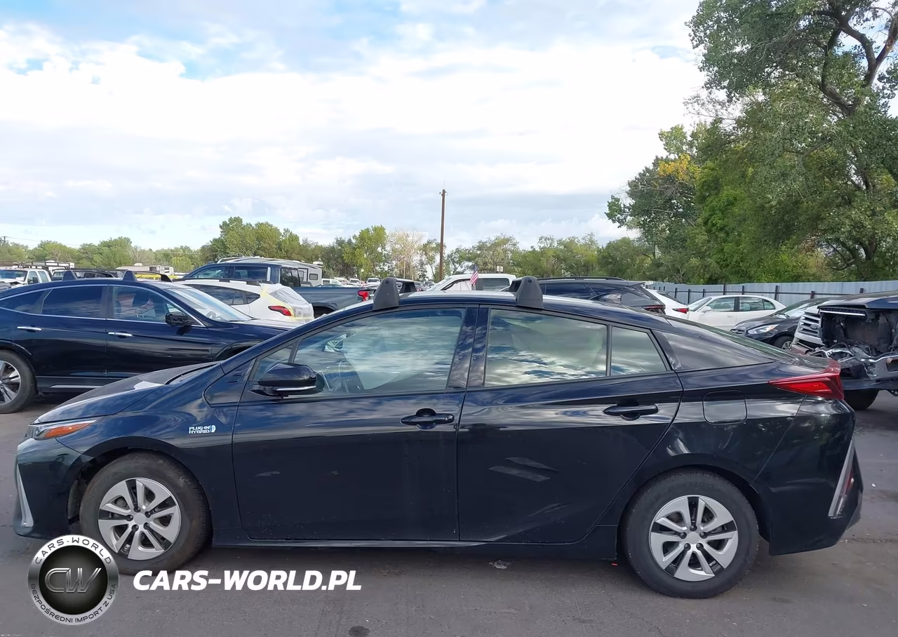 2020 Toyota Prius Prime Le VIN:JTDKARFP1L3152712 - 14