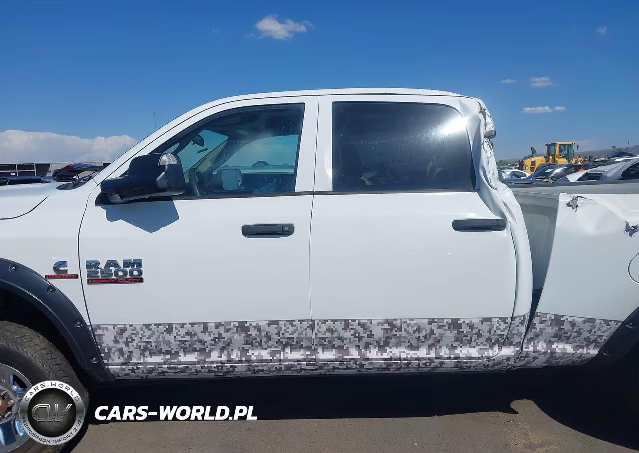 2015 Ram 2500 Tradesman VIN:3C6UR5CL1FG592319 - 14