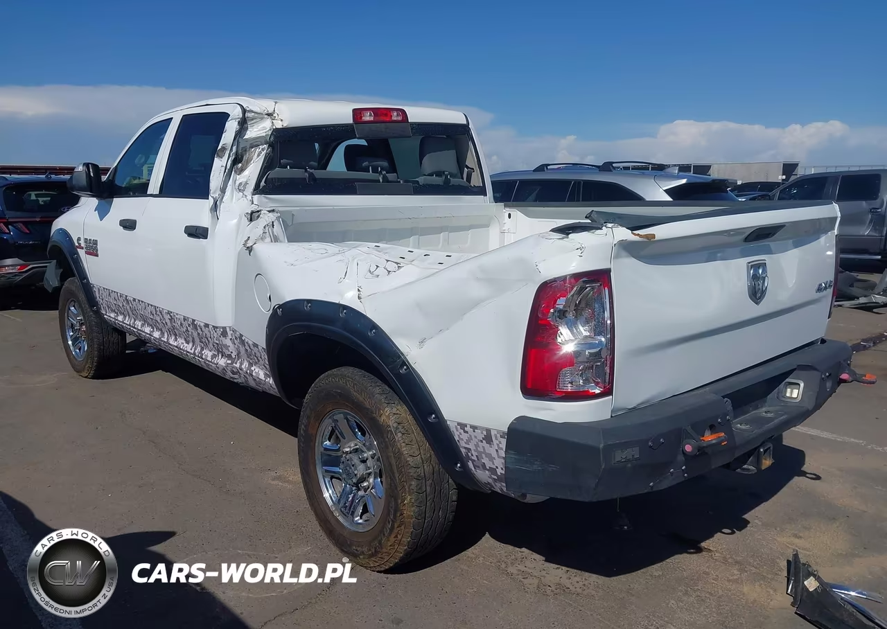 2015 Ram 2500 Tradesman VIN:3C6UR5CL1FG592319 - 3