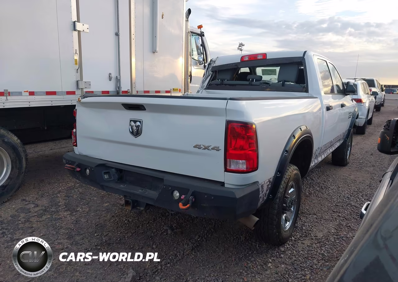 2015 Ram 2500 Tradesman VIN:3C6UR5CL1FG592319 - 4