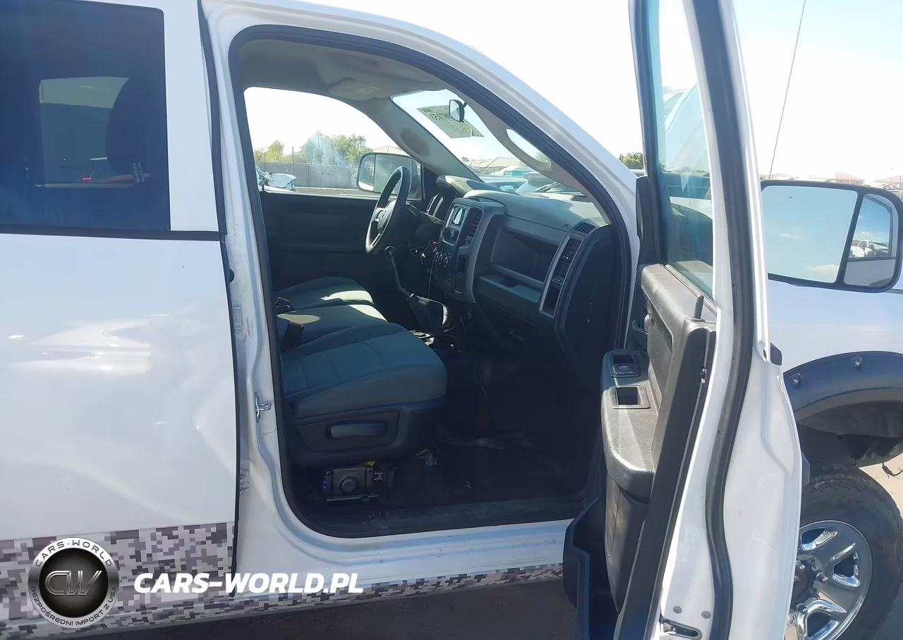 2015 Ram 2500 Tradesman VIN:3C6UR5CL1FG592319 - 5