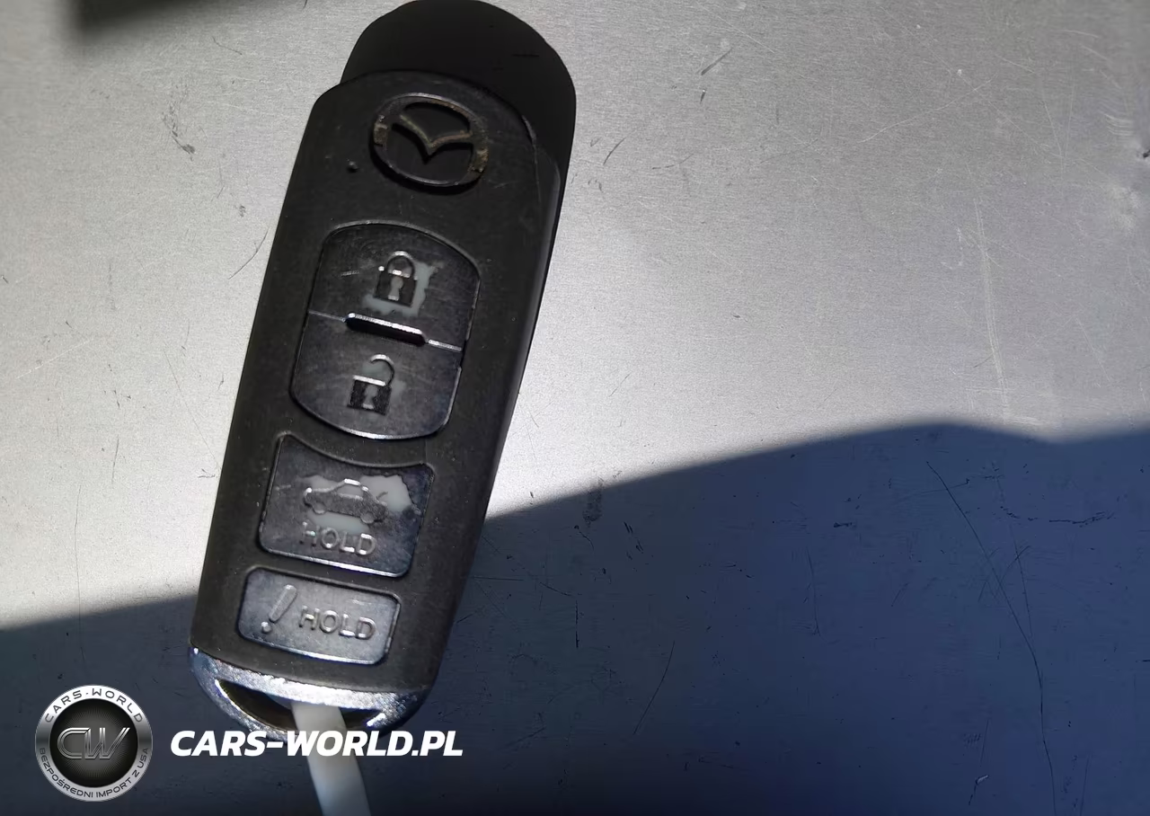 2016 Mazda Mazda3 I Sport VIN:JM1BM1U76G1301886 - 11