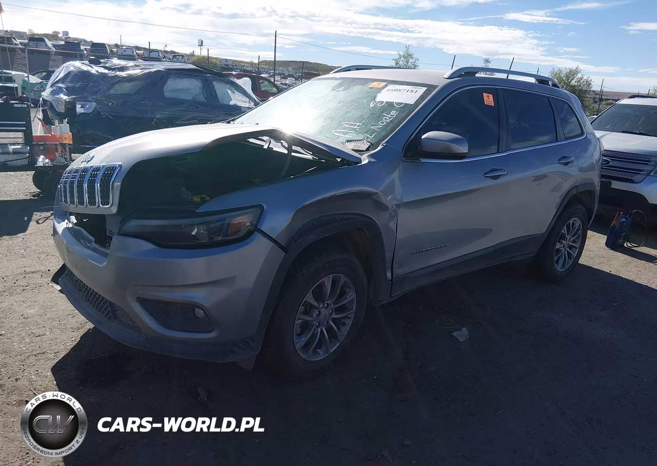 2021 Jeep Cherokee Latitude Plus 4X4 VIN:1C4PJMLB3MD123290 - 2