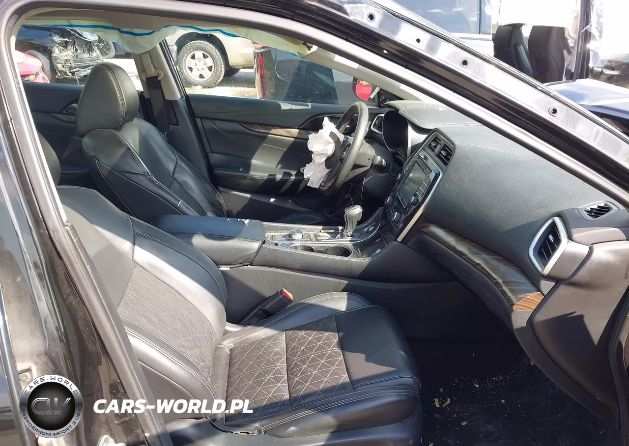 2017 Nissan Maxima 3.5 Platinum VIN:1N4AA6AP7HC374301 - 5