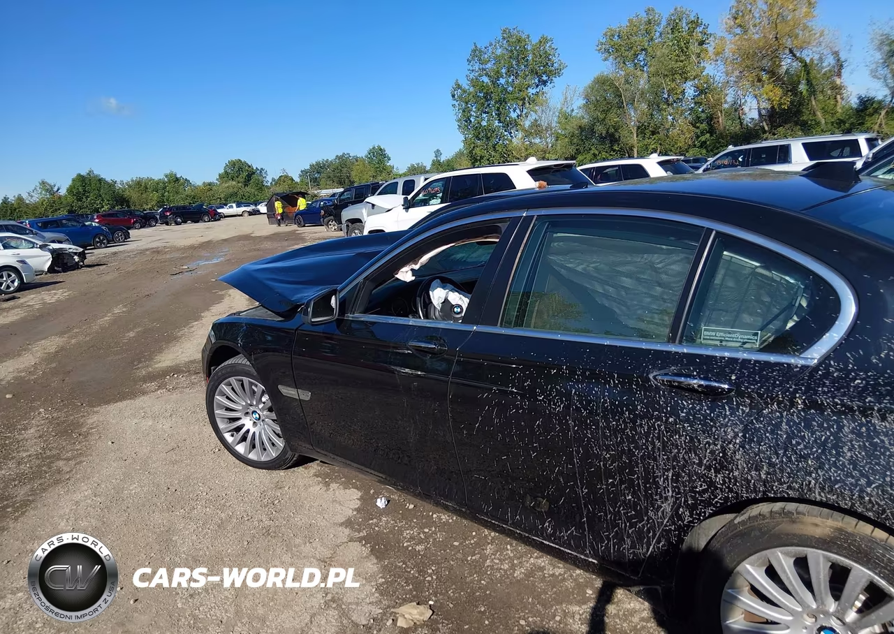 2012 BMW 750I xDrive VIN:WBAKC6C51CC396563 - 14
