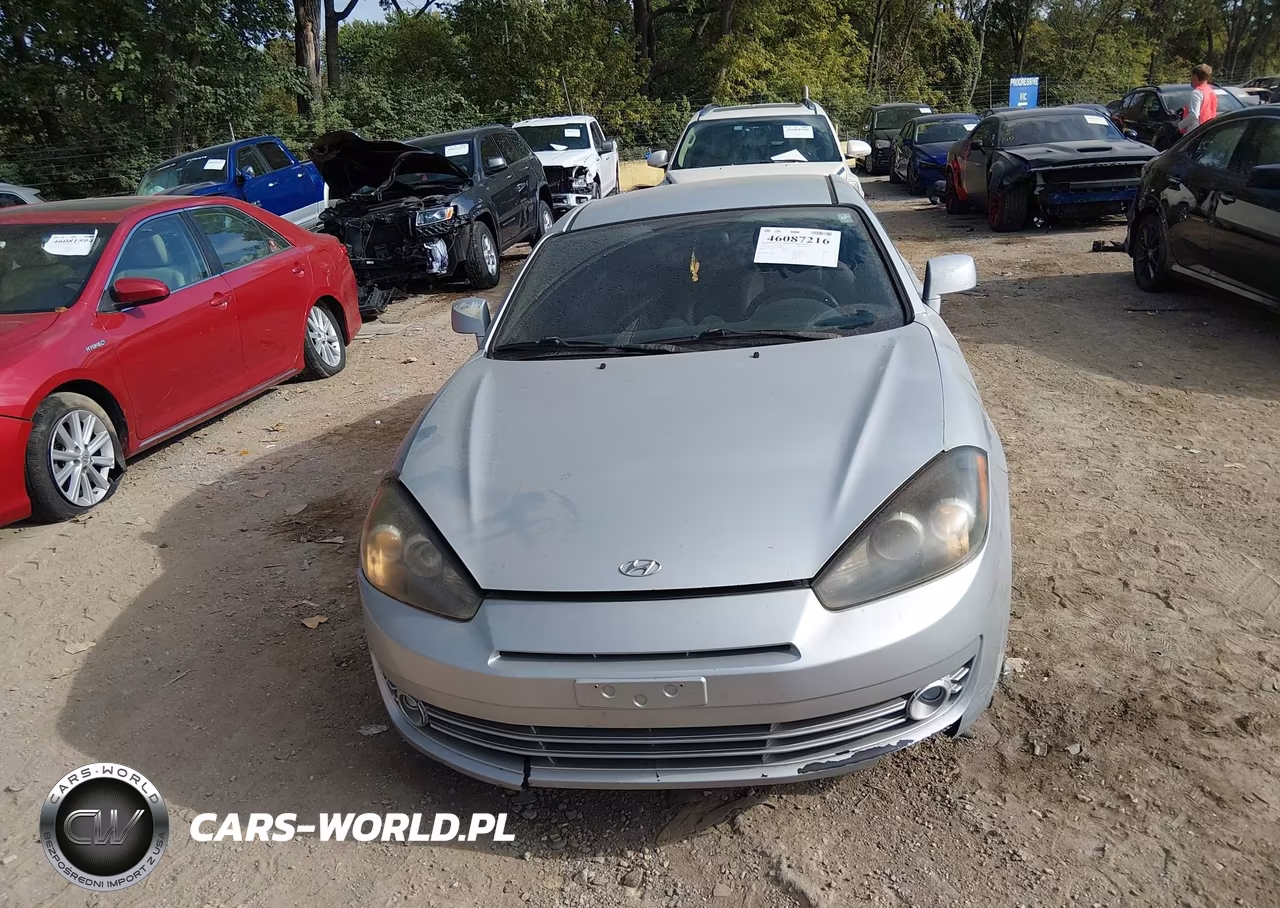 2008 Hyundai Tiburon Gs VIN:KMHHM66D48U265220 - 12