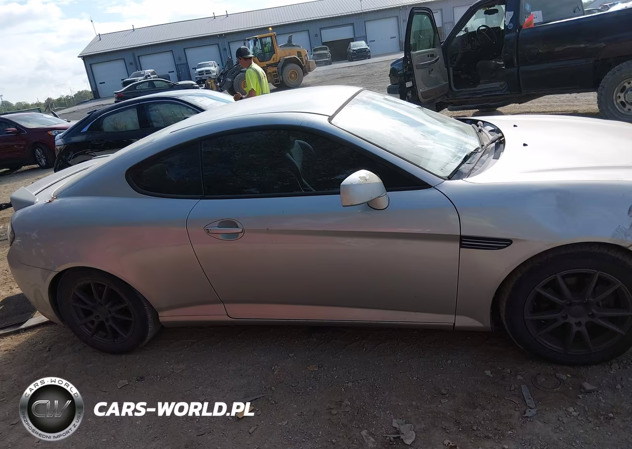 2008 Hyundai Tiburon Gs VIN:KMHHM66D48U265220 - 13