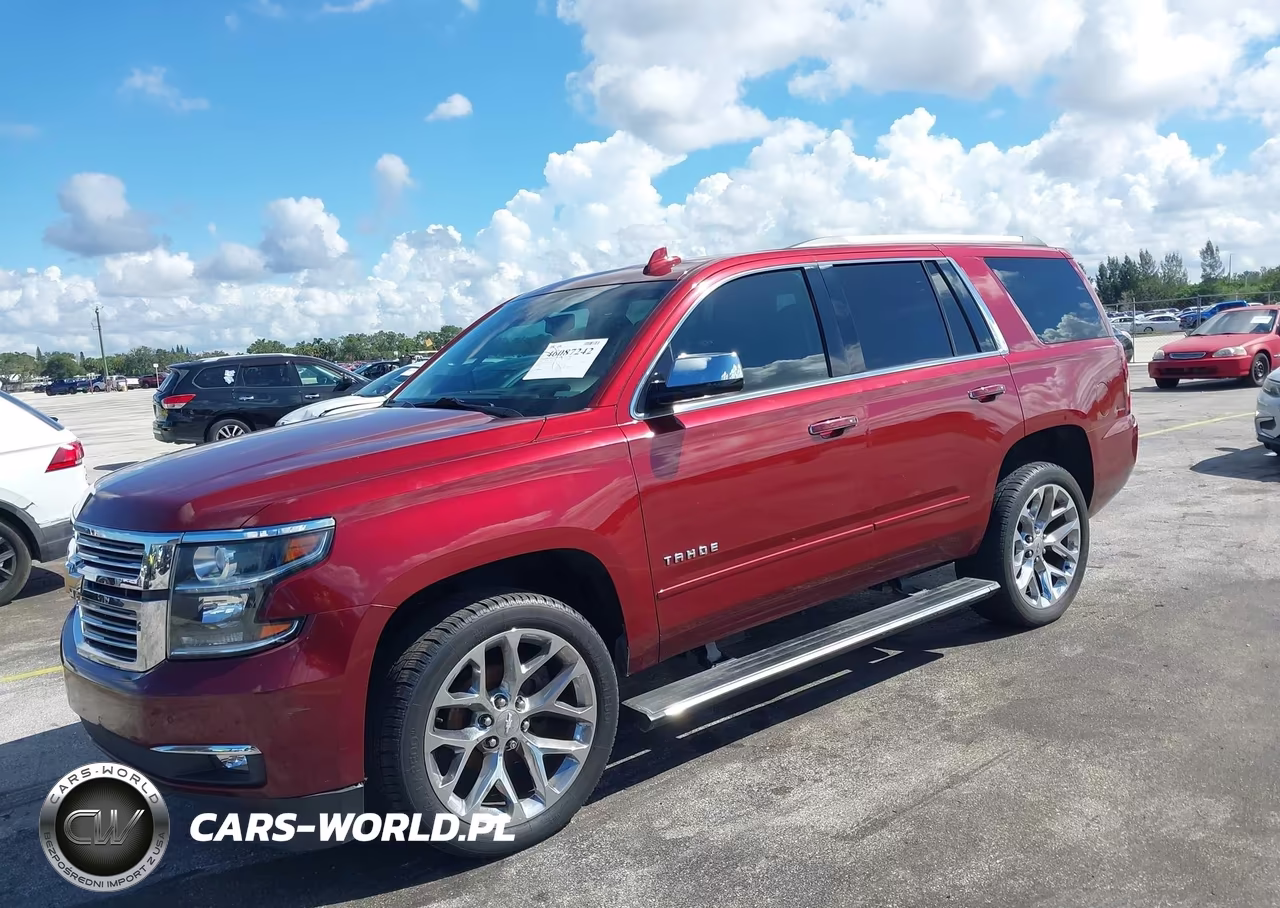 2018 Chevrolet Tahoe Premier VIN:1GNSCCKC3JR303125 - 18
