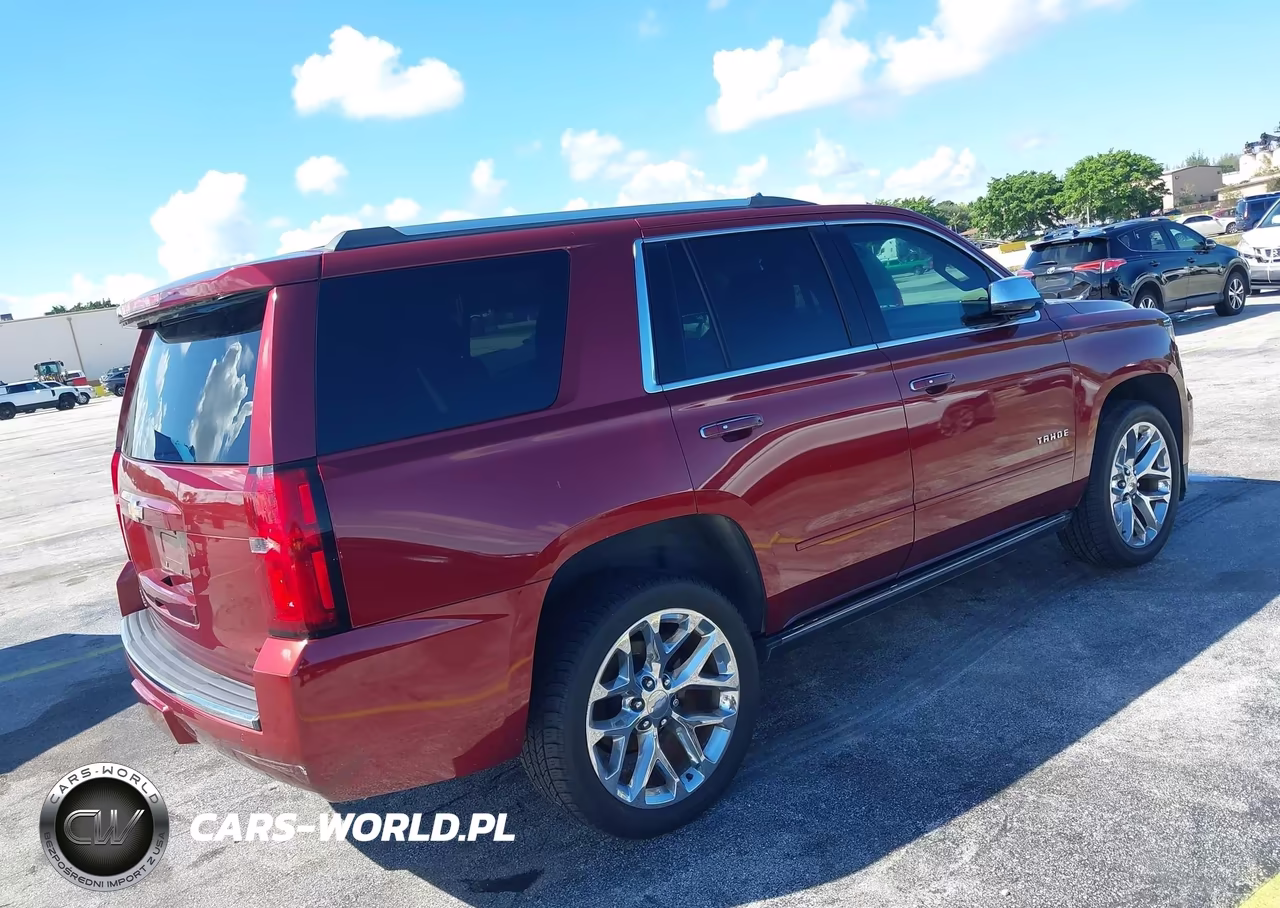 2018 Chevrolet Tahoe Premier VIN:1GNSCCKC3JR303125 - 4