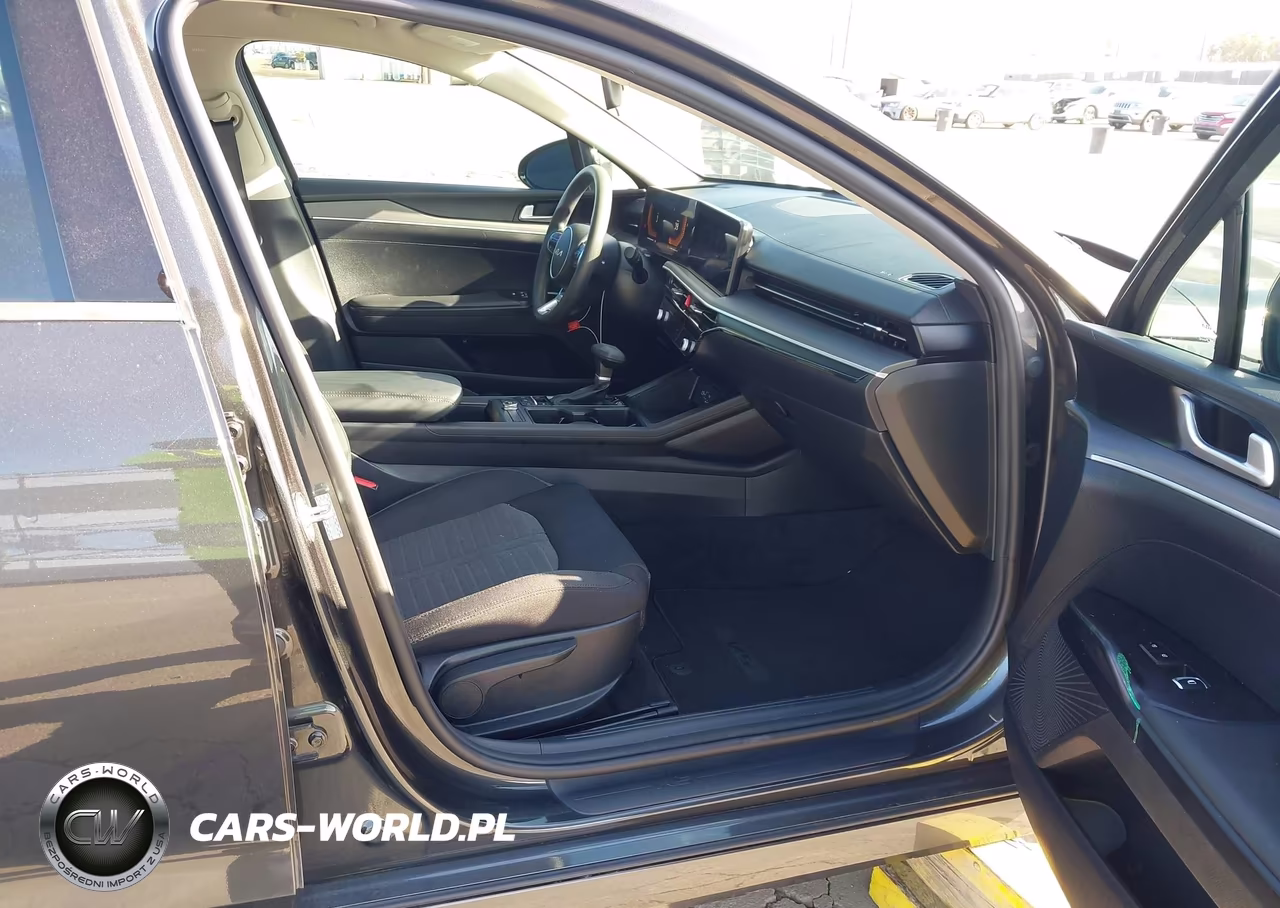 2025 Kia K5 Lxs VIN:KNAG24J78S5299607 - 5