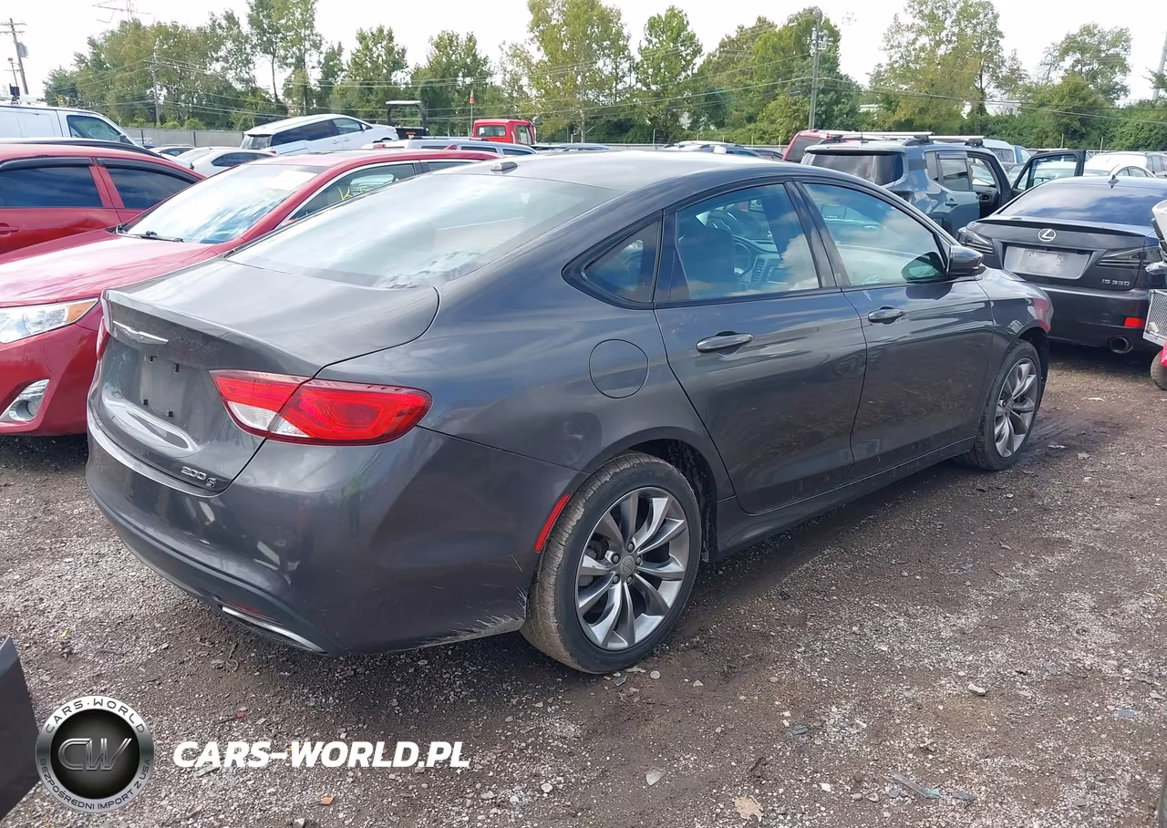 2015 Chrysler 200 S VIN:1C3CCCBB7FN555239 - 4