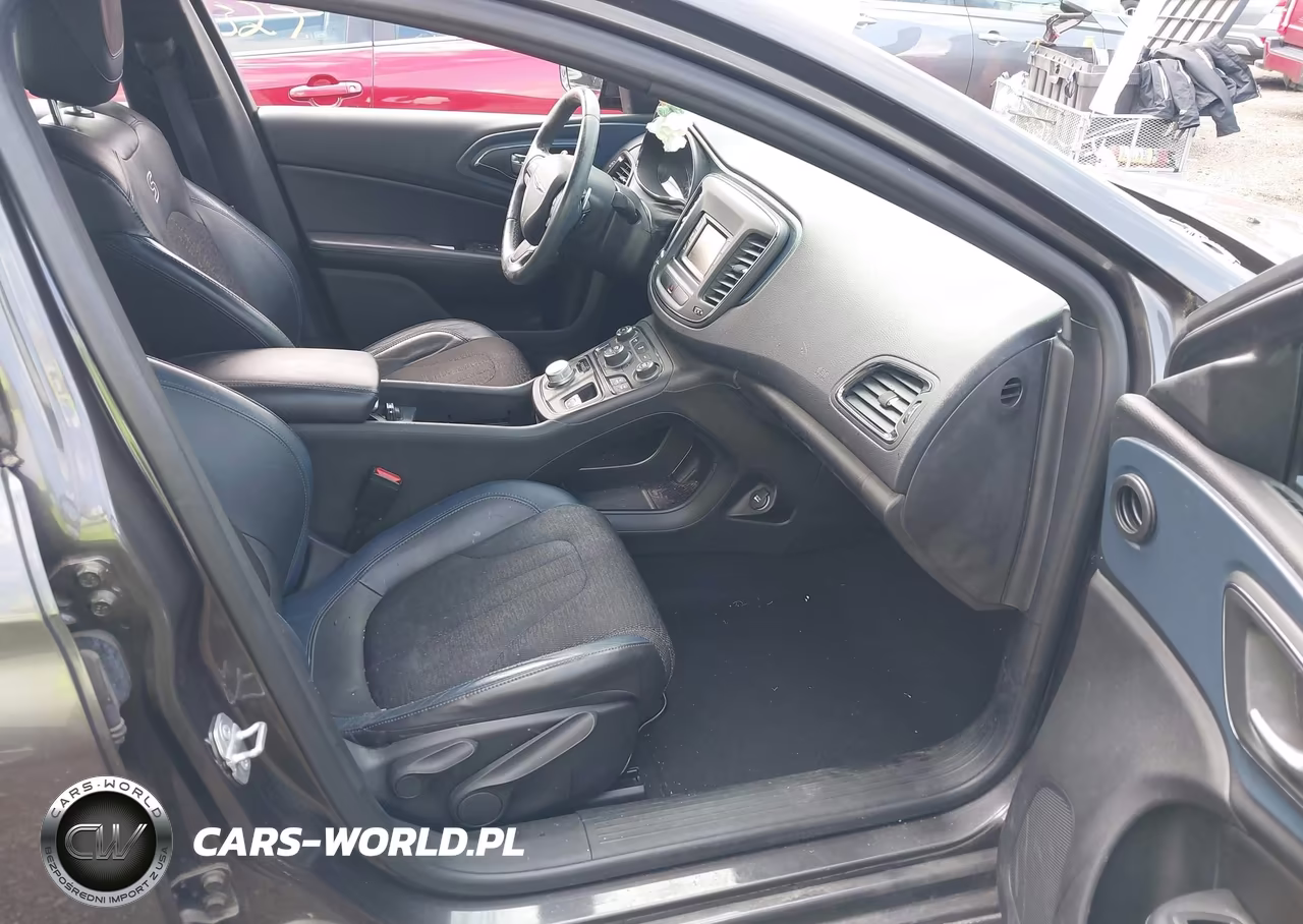 2015 Chrysler 200 S VIN:1C3CCCBB7FN555239 - 5