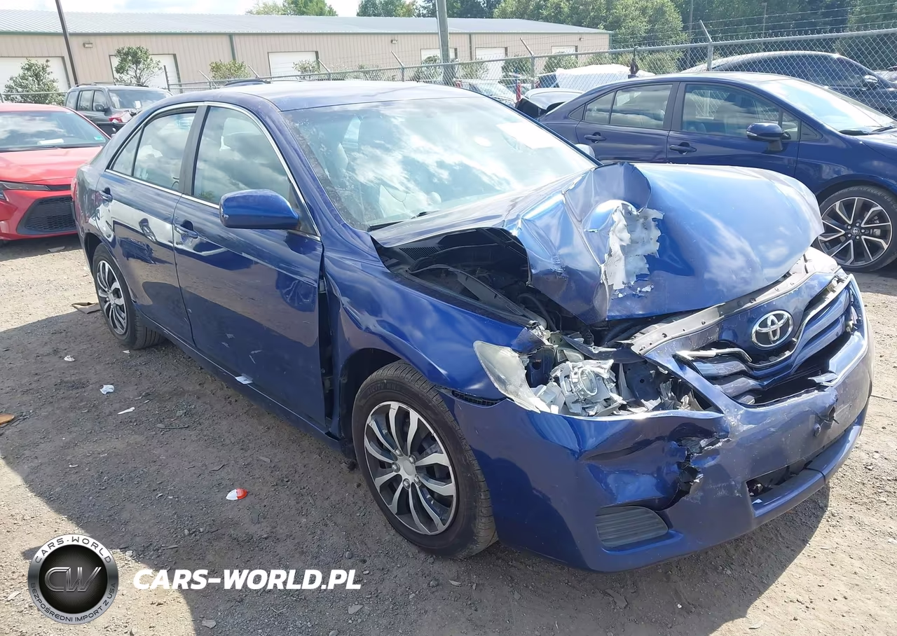 2011 Toyota Camry Le – zdjęcie 1 z 15