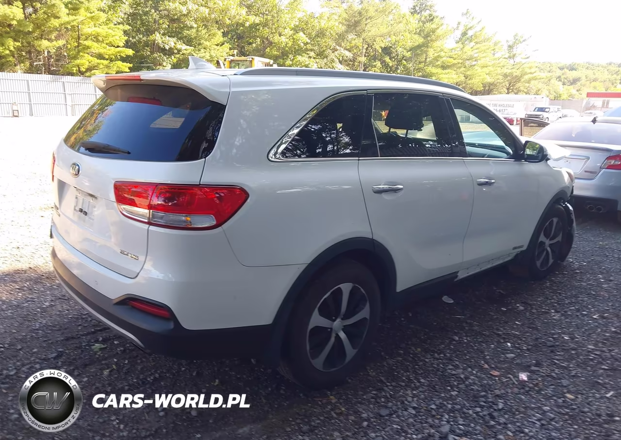 2018 Kia Sorento 3.3L Ex VIN:5XYPHDA54JG374549 - 4