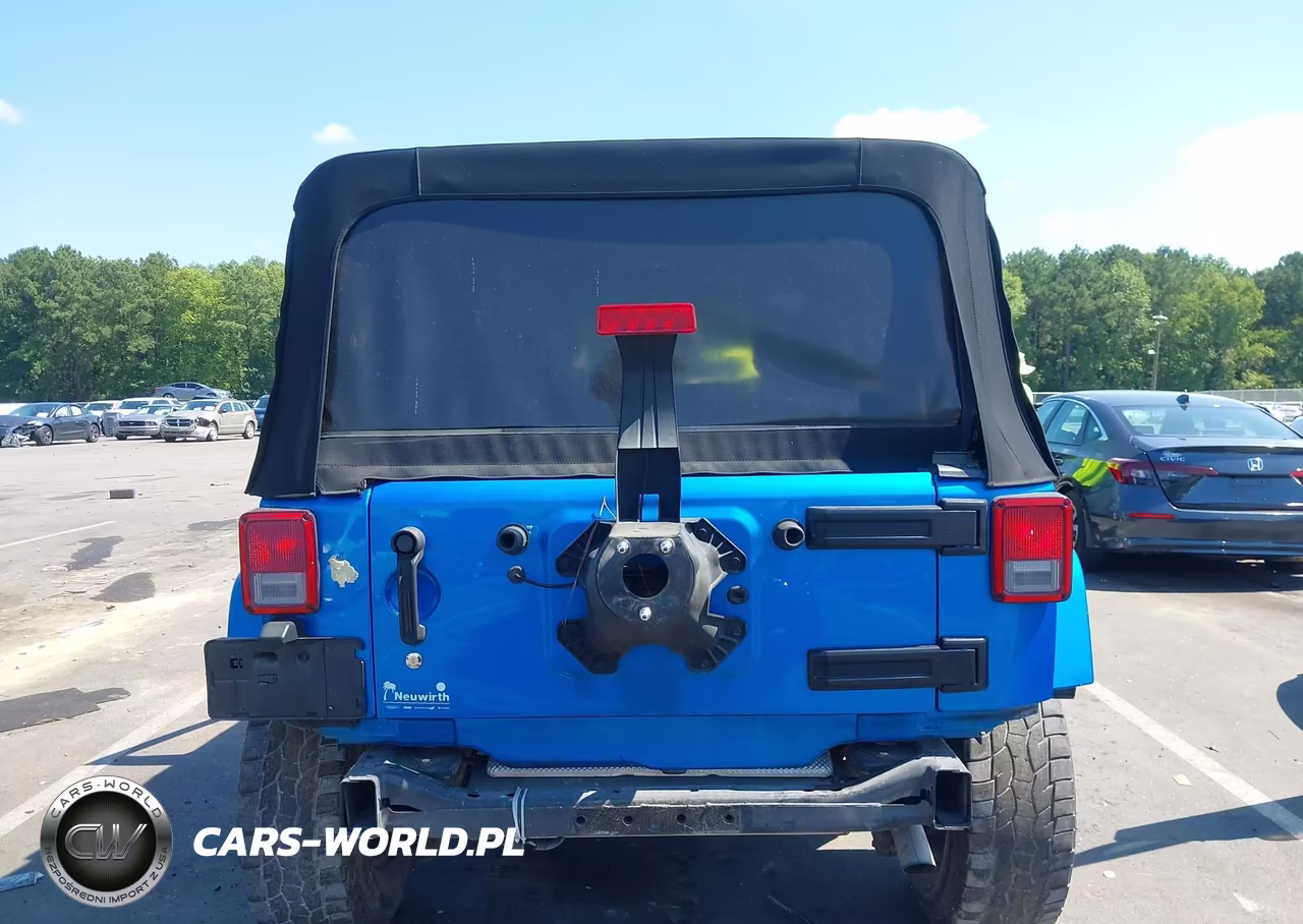 2016 Jeep Wrangler Unlimited Sahara VIN:1C4BJWEG9GL150664 - 17