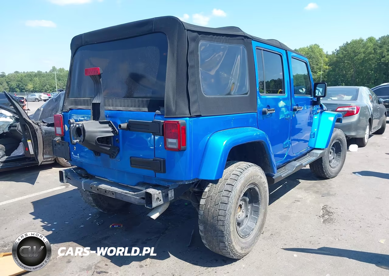2016 Jeep Wrangler Unlimited Sahara VIN:1C4BJWEG9GL150664 - 4