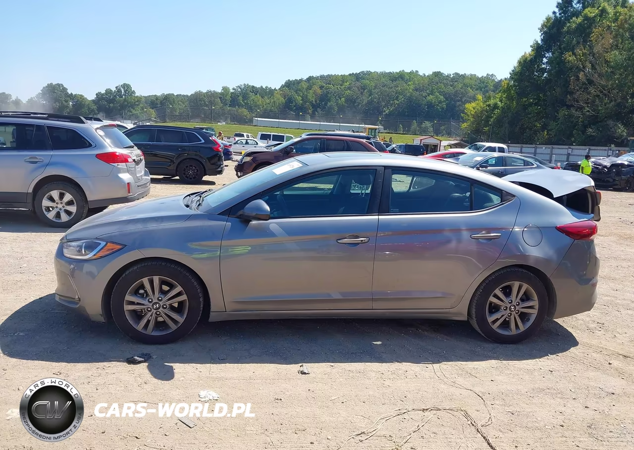 2018 Hyundai Elantra Value Edition VIN:KMHD84LF4JU575323 - 14