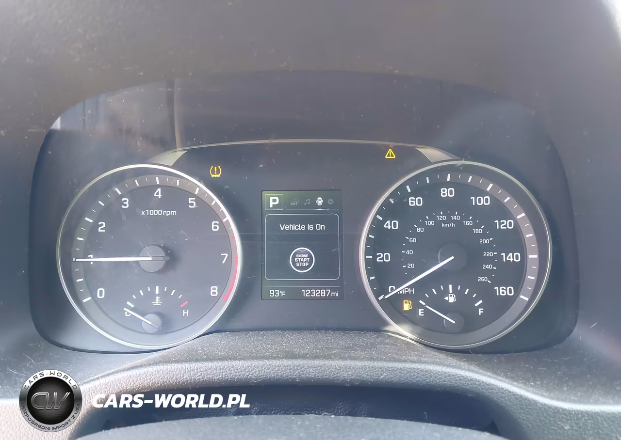 2018 Hyundai Elantra Value Edition VIN:KMHD84LF4JU575323 - 7