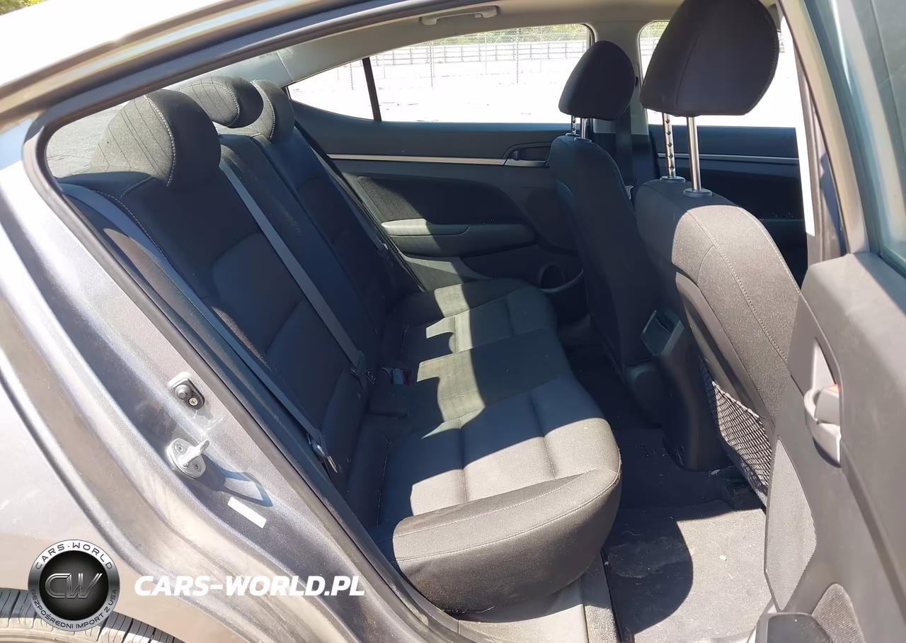 2018 Hyundai Elantra Value Edition VIN:KMHD84LF4JU575323 - 8