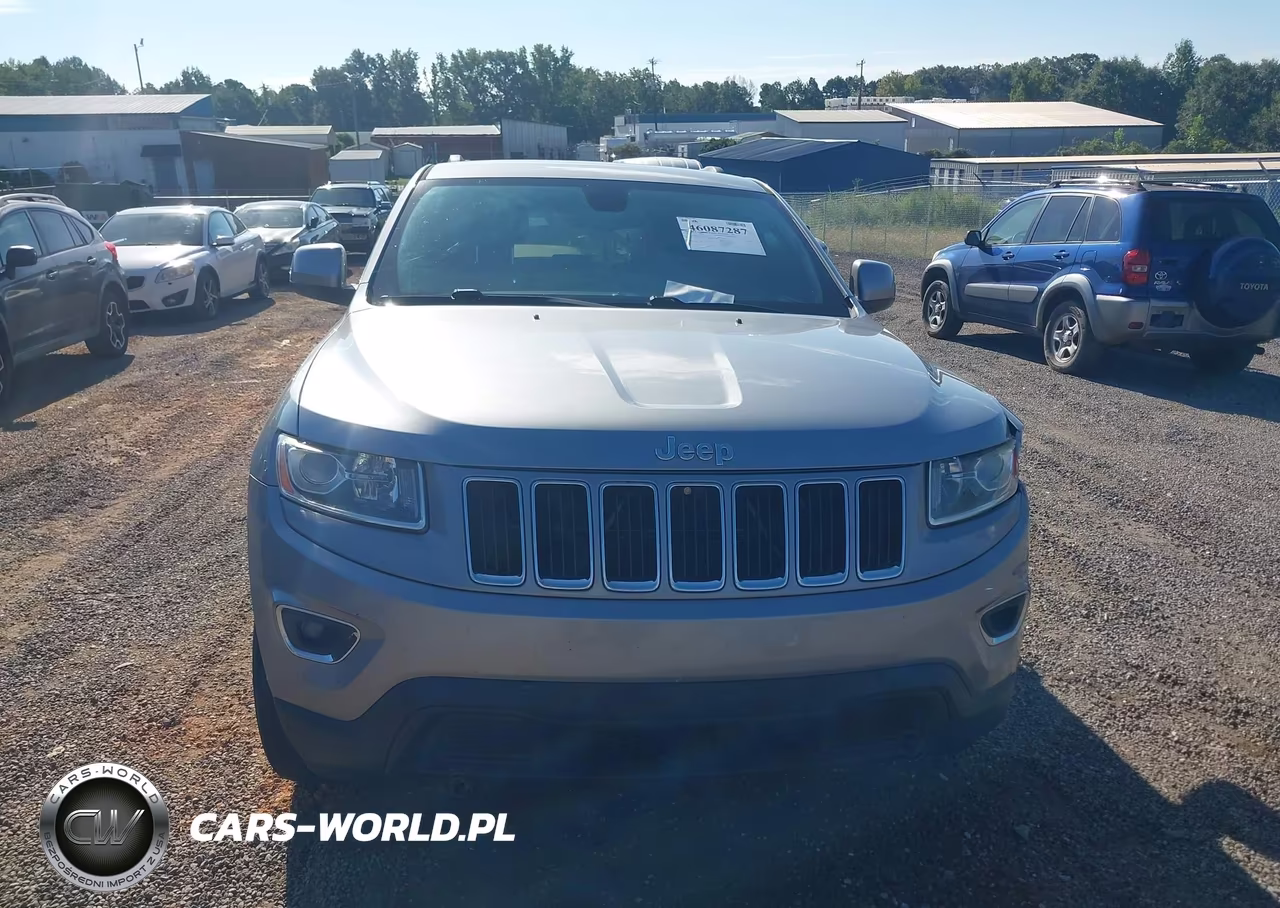 2015 Jeep Grand Cherokee Laredo VIN:1C4RJEAG1FC681175 - 12