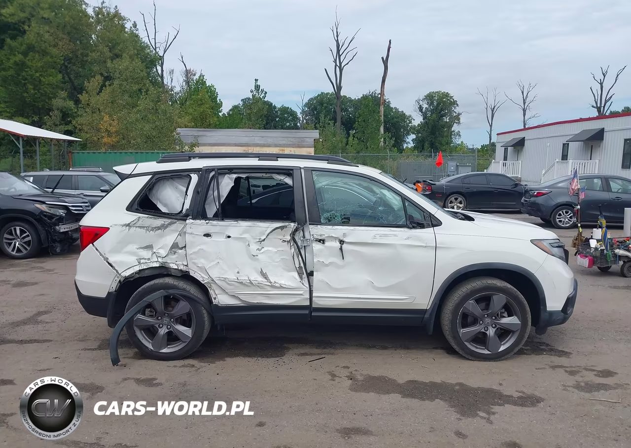 2019 Honda Passport Touring VIN:5FNYF8H95KB003872 - 13