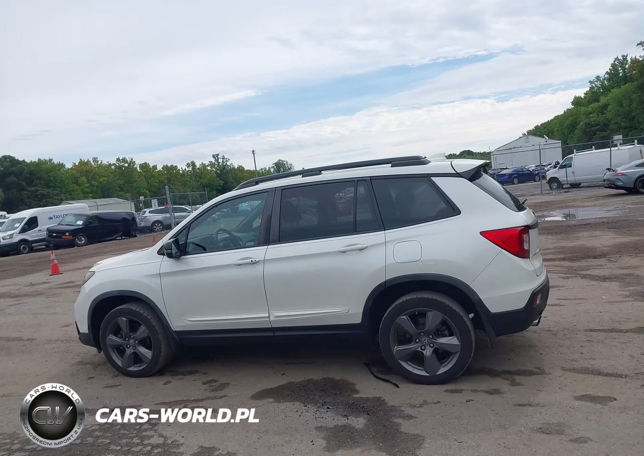 2019 Honda Passport Touring VIN:5FNYF8H95KB003872 - 14