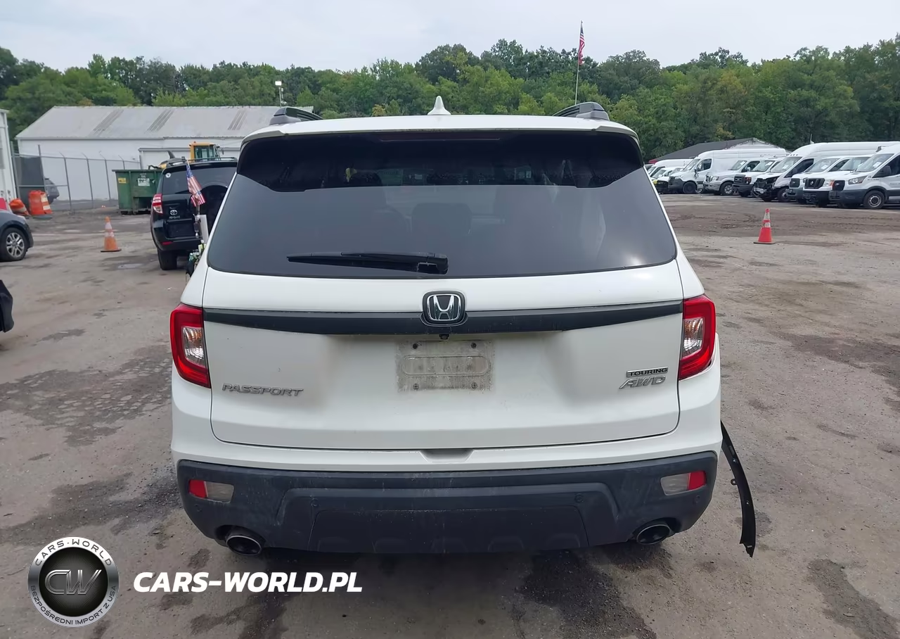 2019 Honda Passport Touring VIN:5FNYF8H95KB003872 - 16