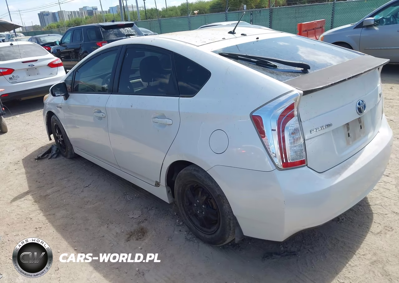 2013 Toyota Prius Two VIN:JTDKN3DUXD0345616 - 3
