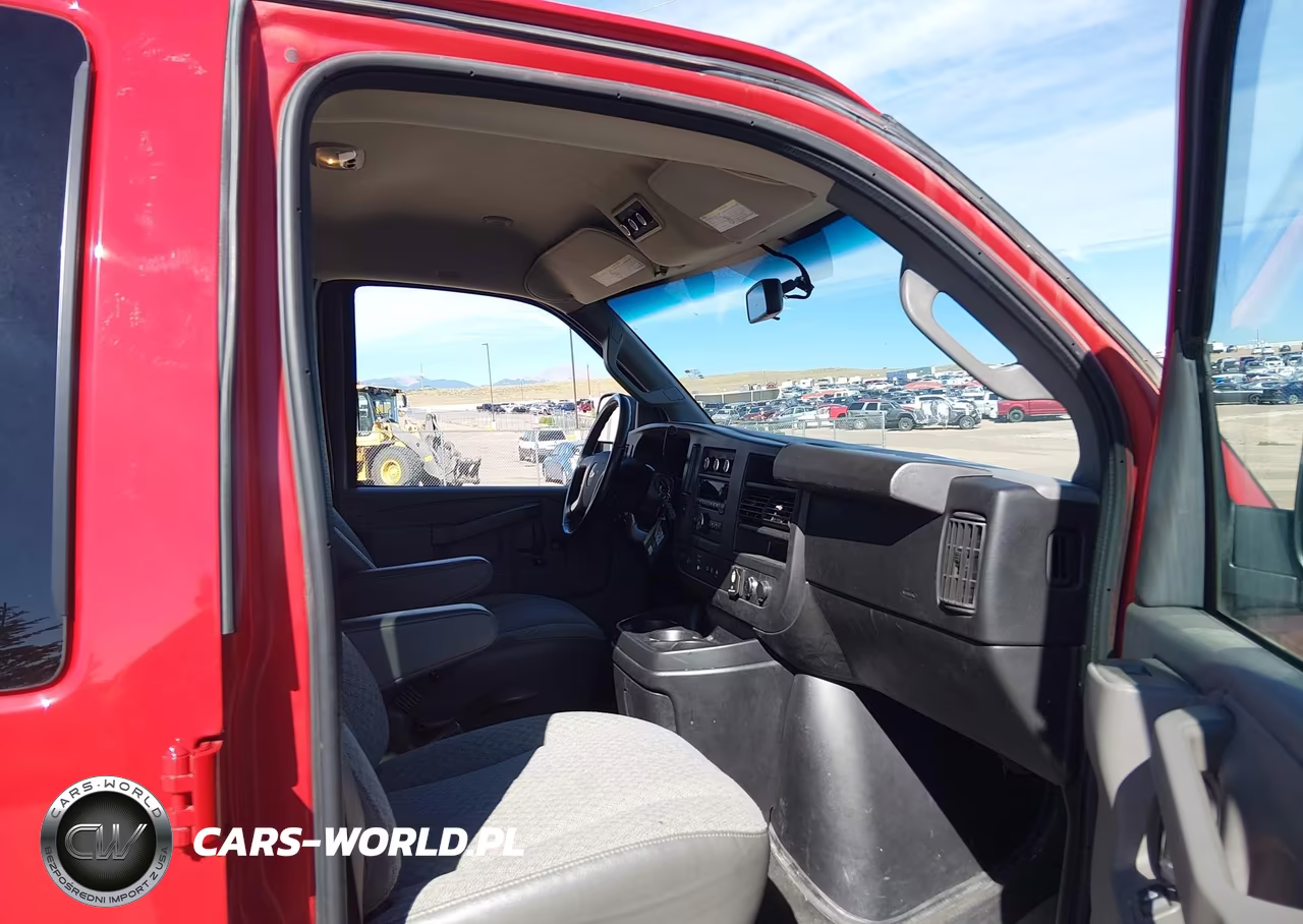 2018 Chevrolet Express 3500 Lt VIN:1GAZGPFG0J1300089 - 5