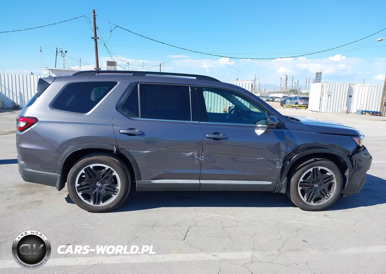 2026 Honda Pilot Touring-Touring Blackout VIN:5FNYG1H74TB002412 - 13