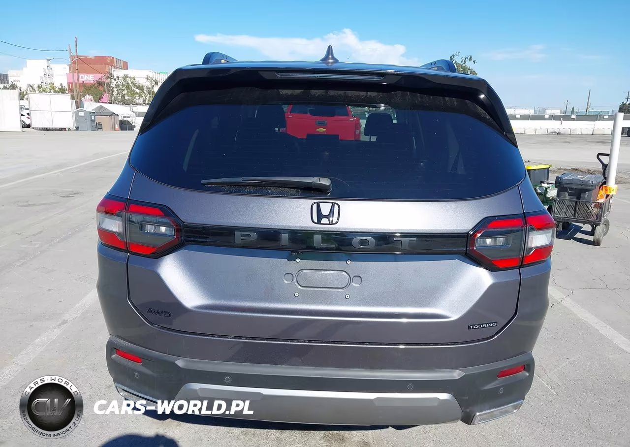 2026 Honda Pilot Touring-Touring Blackout VIN:5FNYG1H74TB002412 - 16