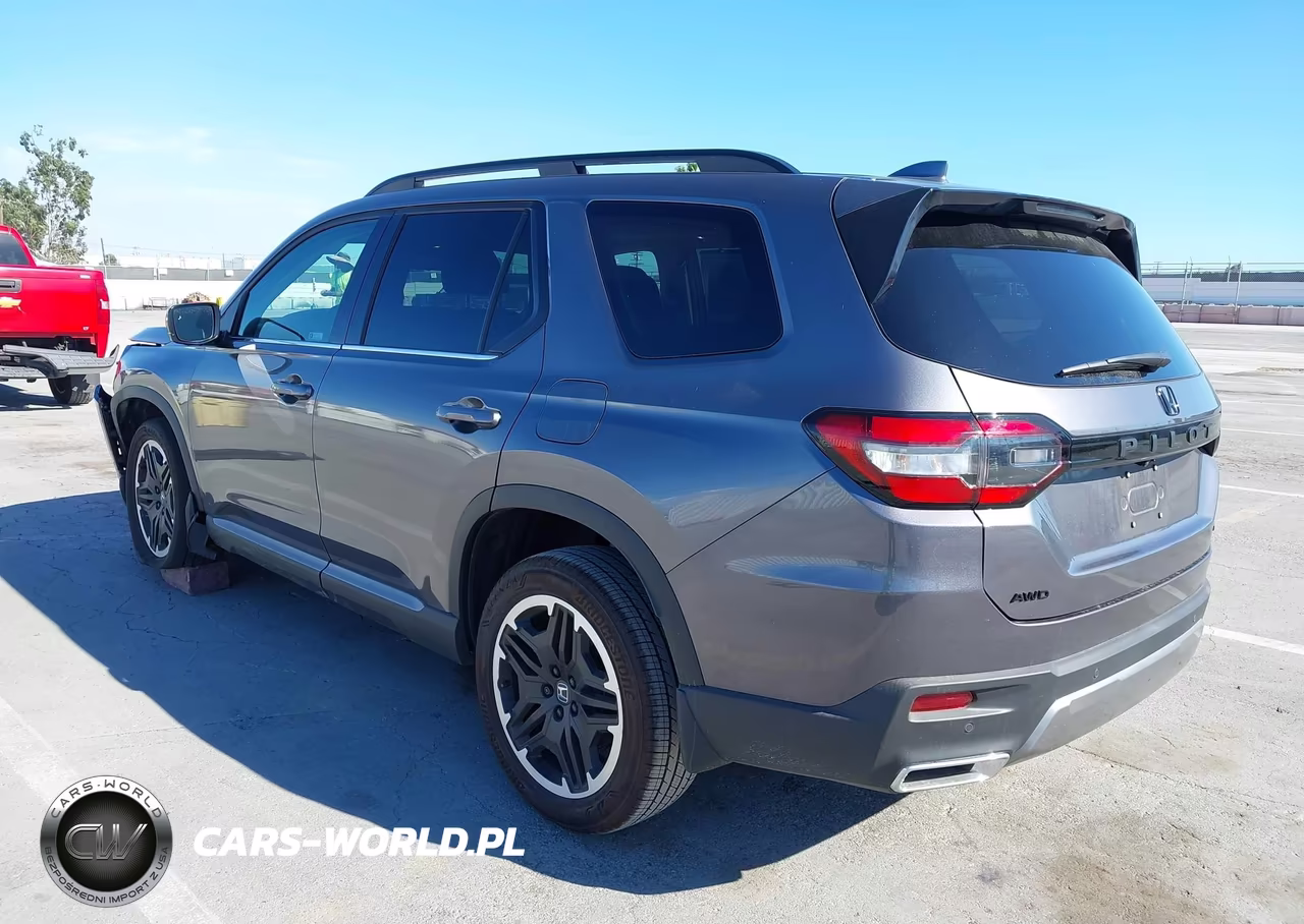 2026 Honda Pilot Touring-Touring Blackout VIN:5FNYG1H74TB002412 - 3
