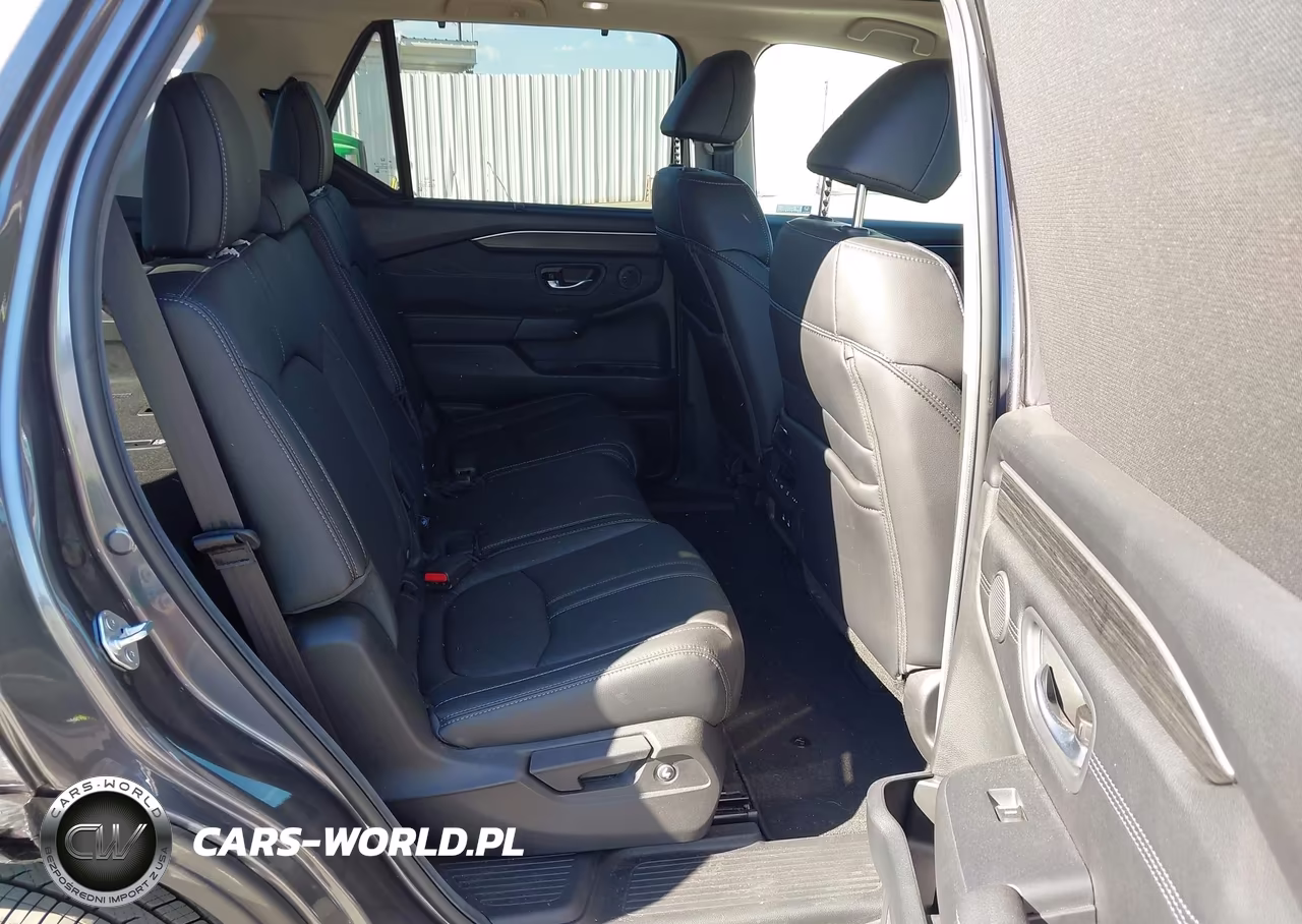 2026 Honda Pilot Touring-Touring Blackout VIN:5FNYG1H74TB002412 - 8