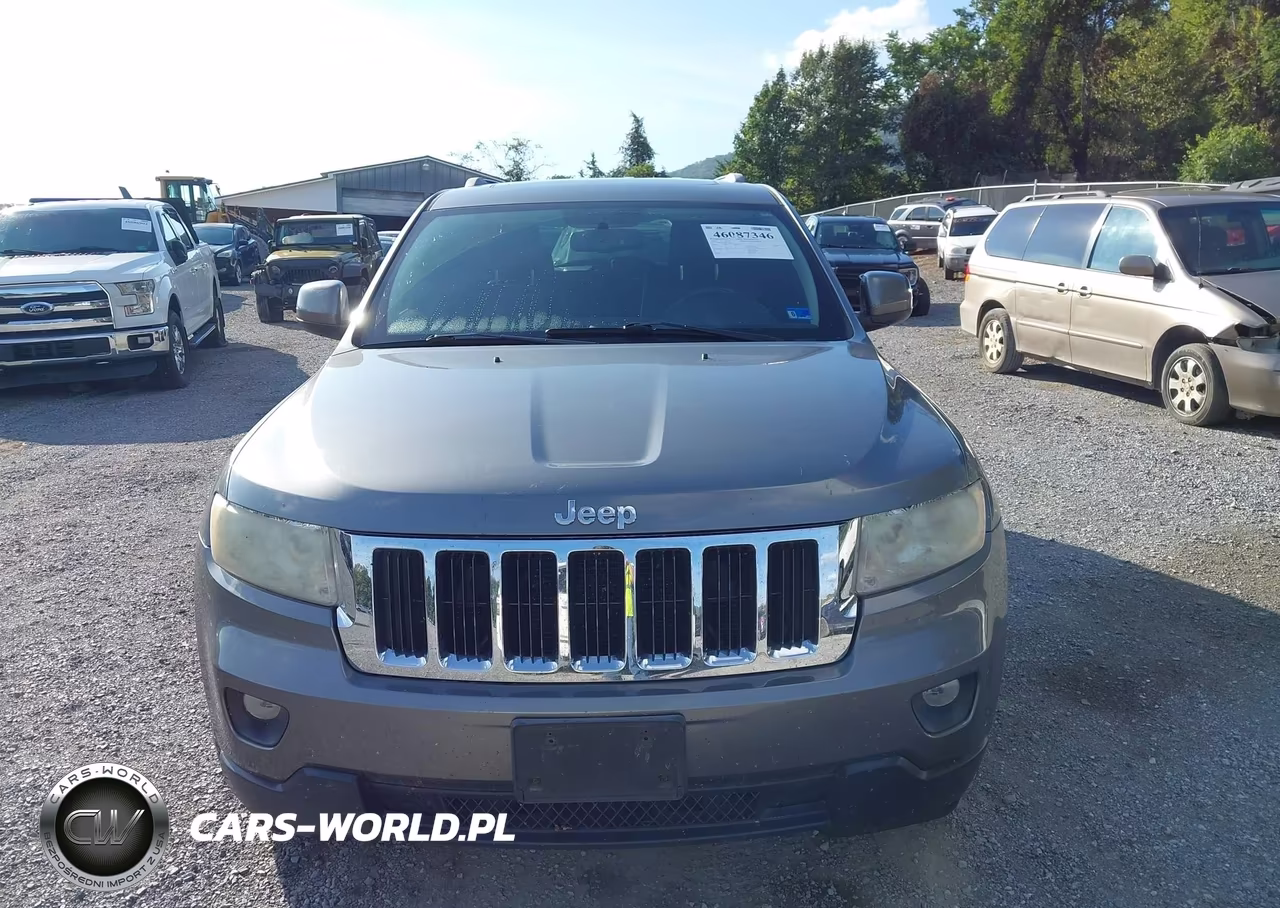 2011 Jeep Grand Cherokee Laredo VIN:1J4RR4GG9BC704670 - 13