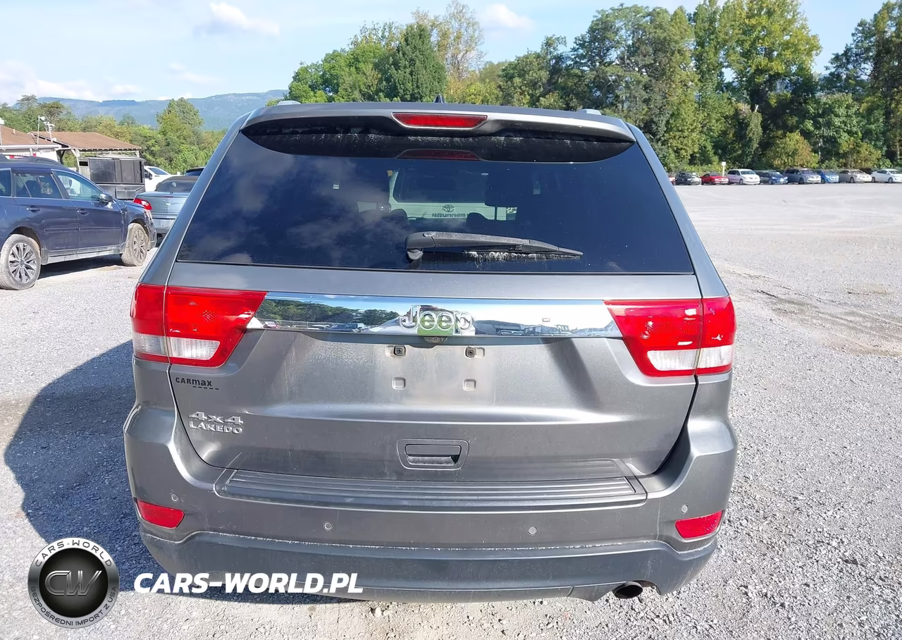 2011 Jeep Grand Cherokee Laredo VIN:1J4RR4GG9BC704670 - 17