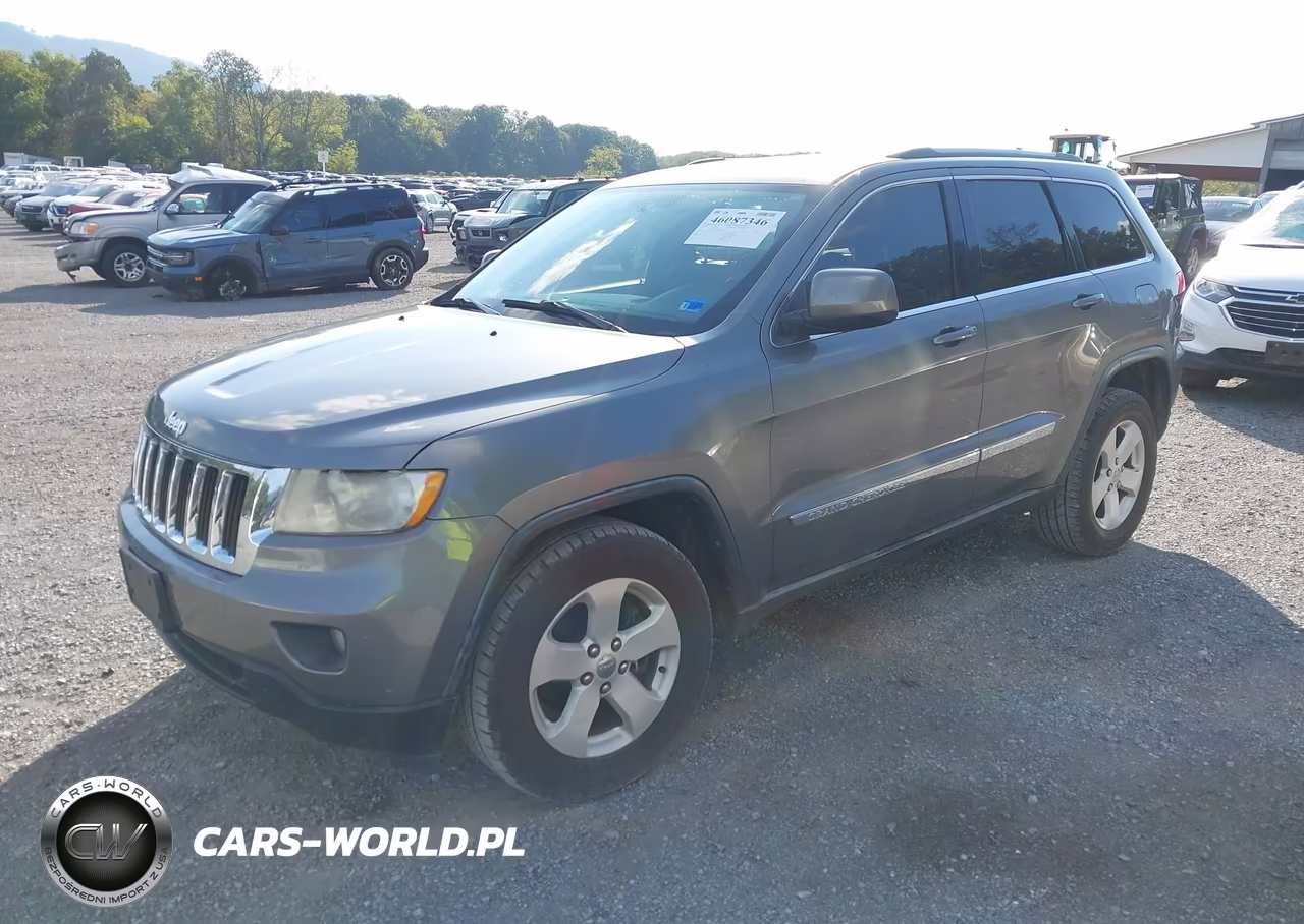 2011 Jeep Grand Cherokee Laredo VIN:1J4RR4GG9BC704670 - 2