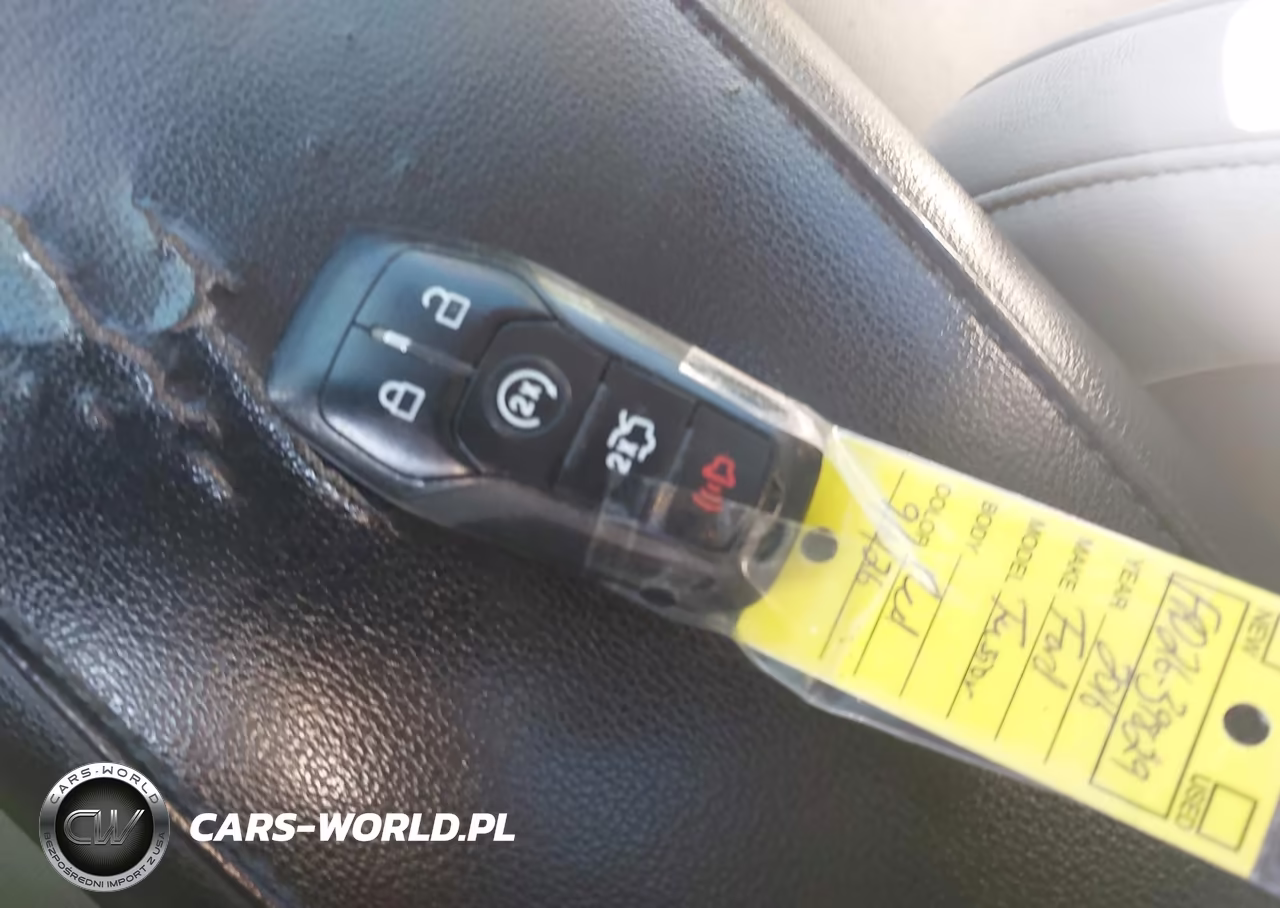 2016 Ford Fusion Titanium VIN:3FA6P0D97GR128539 - 11