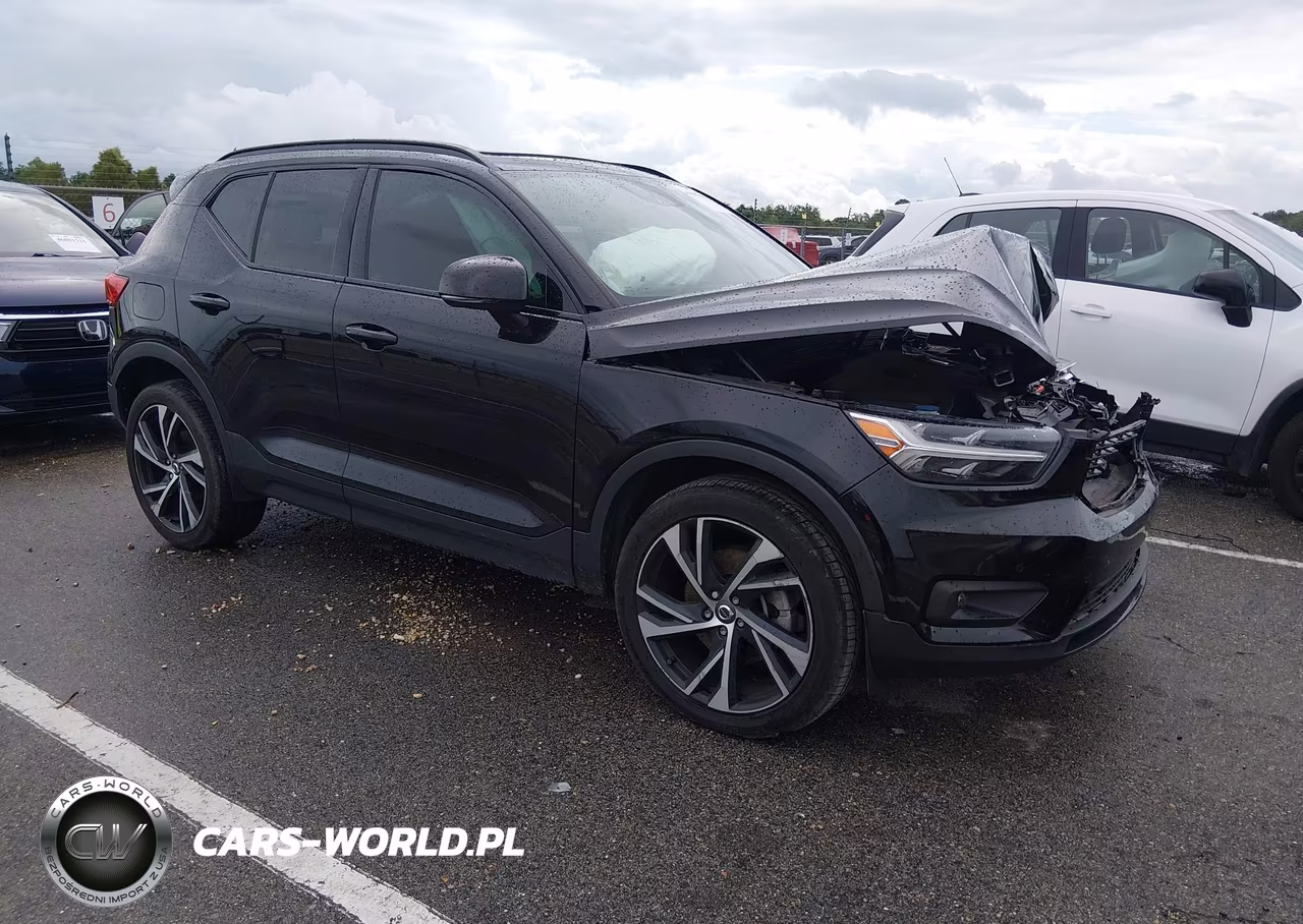 2020 Volvo Xc40 T5 R-Design