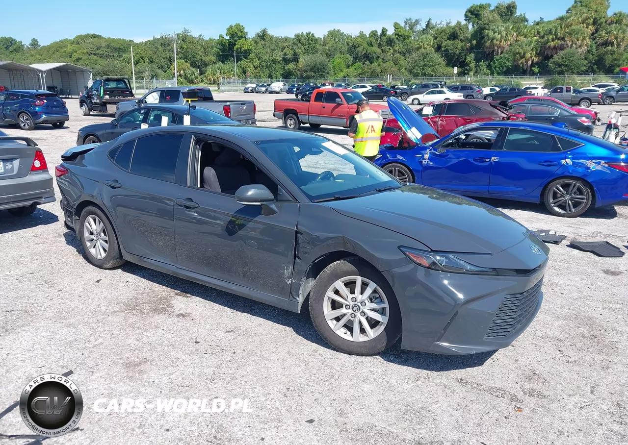 2025 Toyota Camry Le