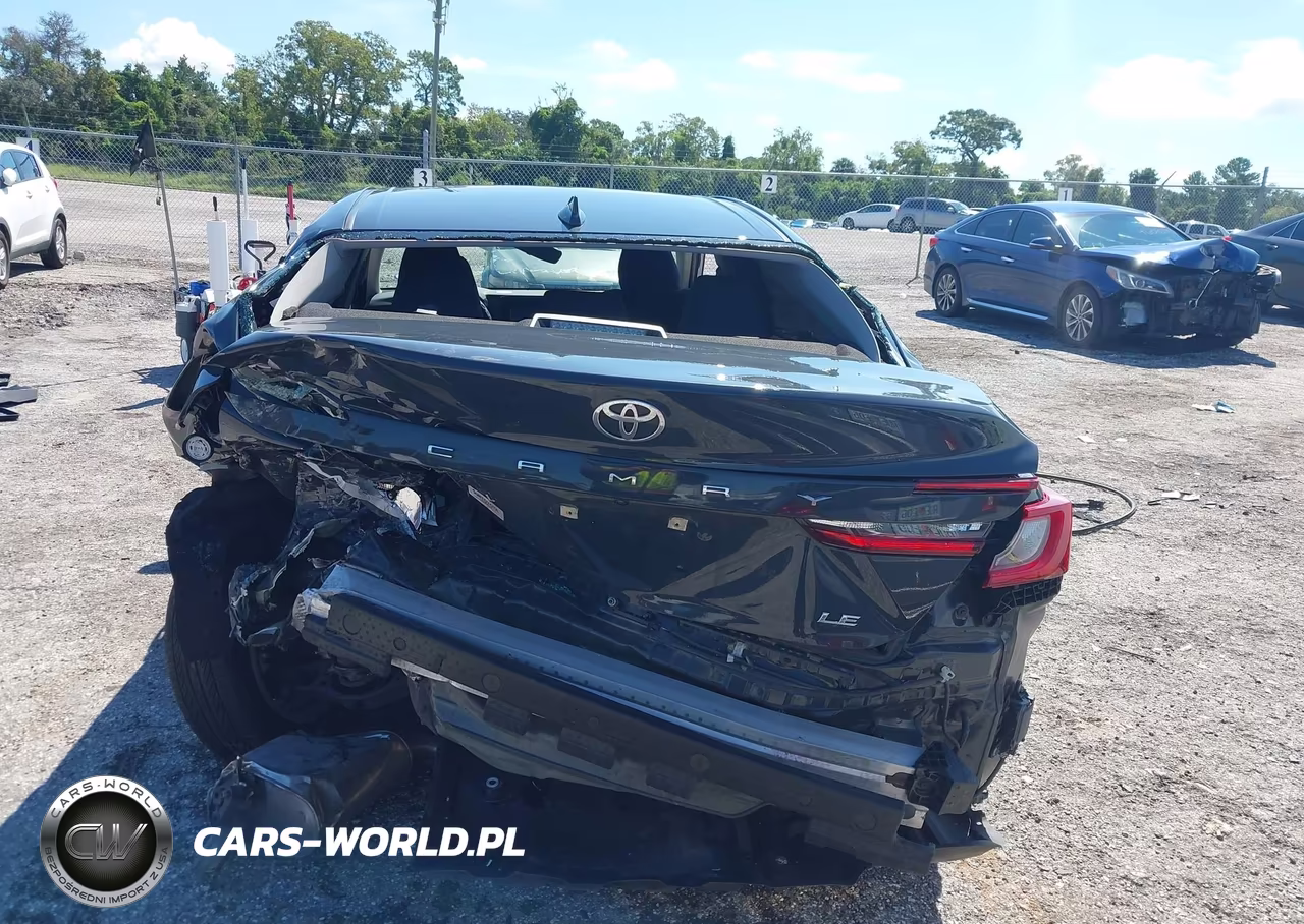 2025 Toyota Camry Le VIN:4T1DAACKXSU047108 - 16