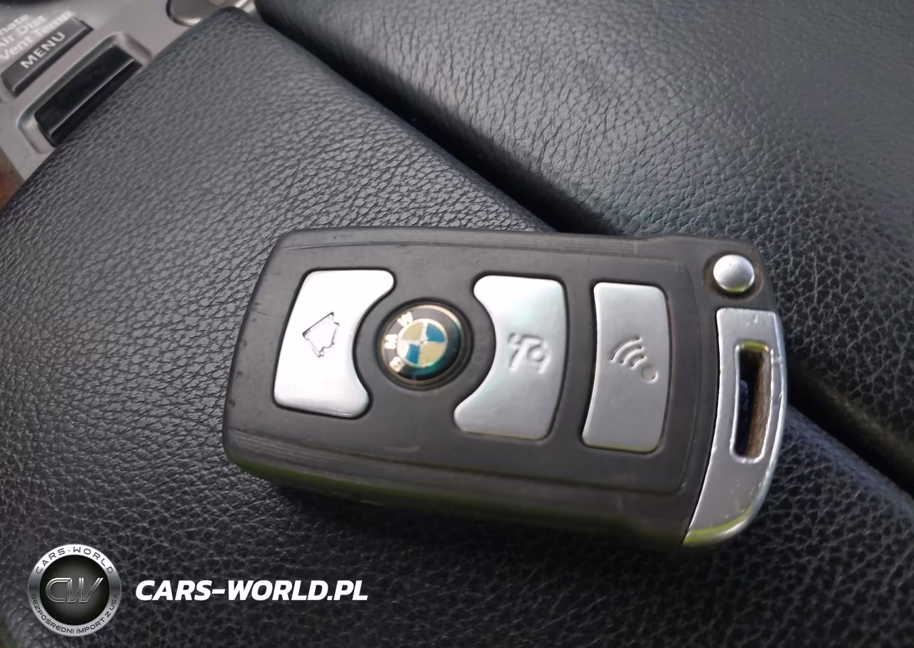 2006 BMW 750Li VIN:WBAHN83546DT27820 - 11