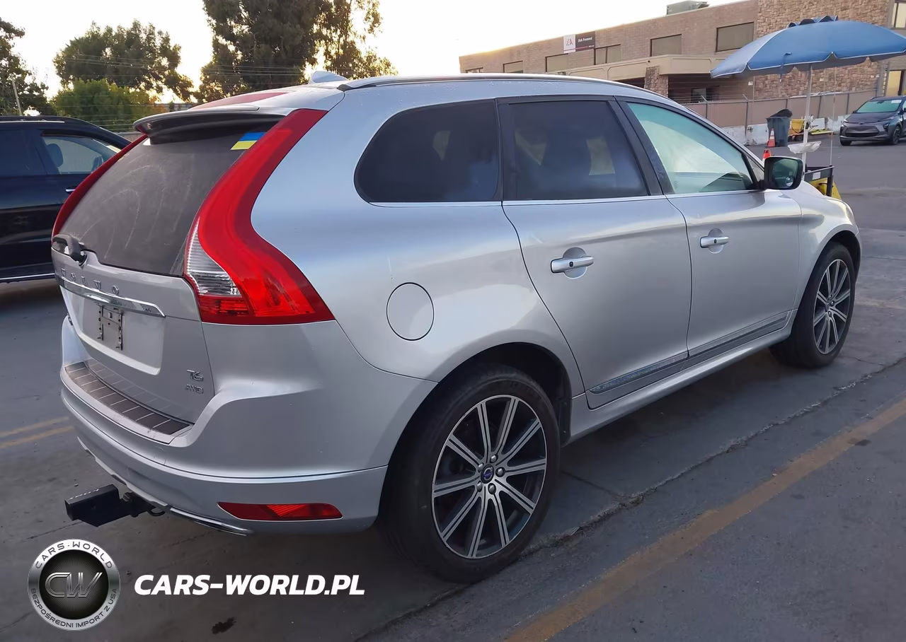 2016 Volvo Xc60 T6 Drive-E Platinum VIN:YV449MRM0G2913860 - 4
