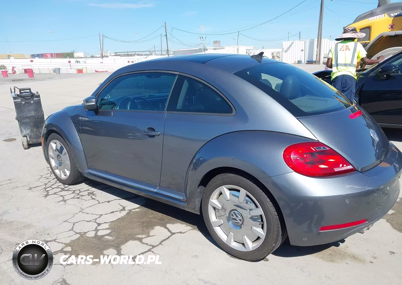 2012 Volkswagen Beetle 2.5L VIN:3VWJP7AT4CM634296 - 3