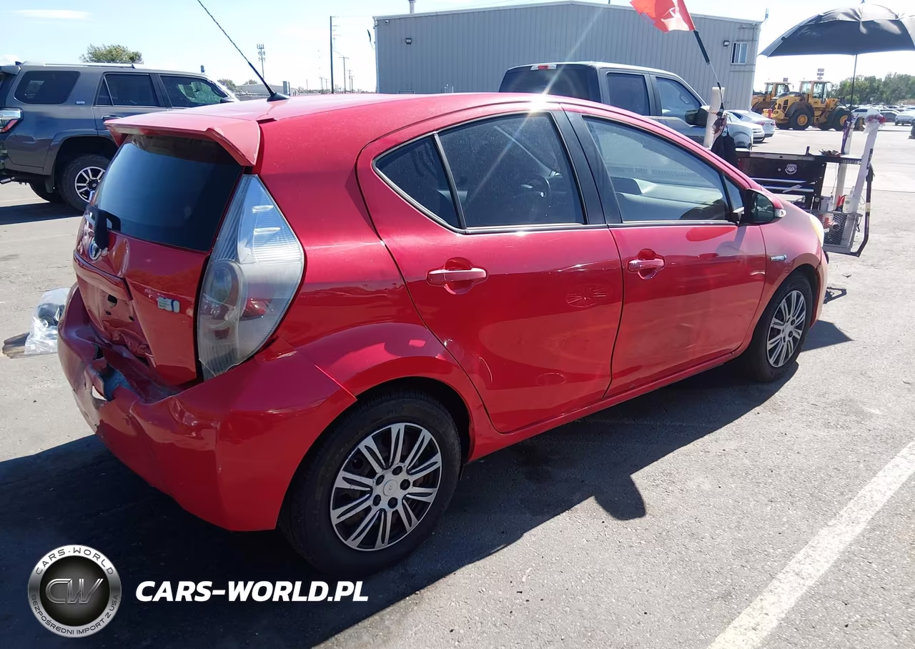 2012 Toyota Prius C One VIN:JTDKDTB30C1013898 - 4