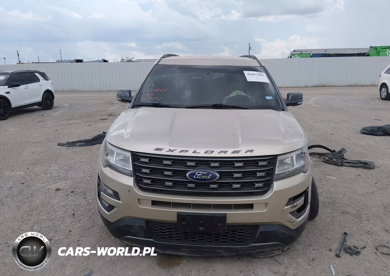 2017 Ford Explorer Xlt VIN:1FM5K7D85HGD39991 - 13