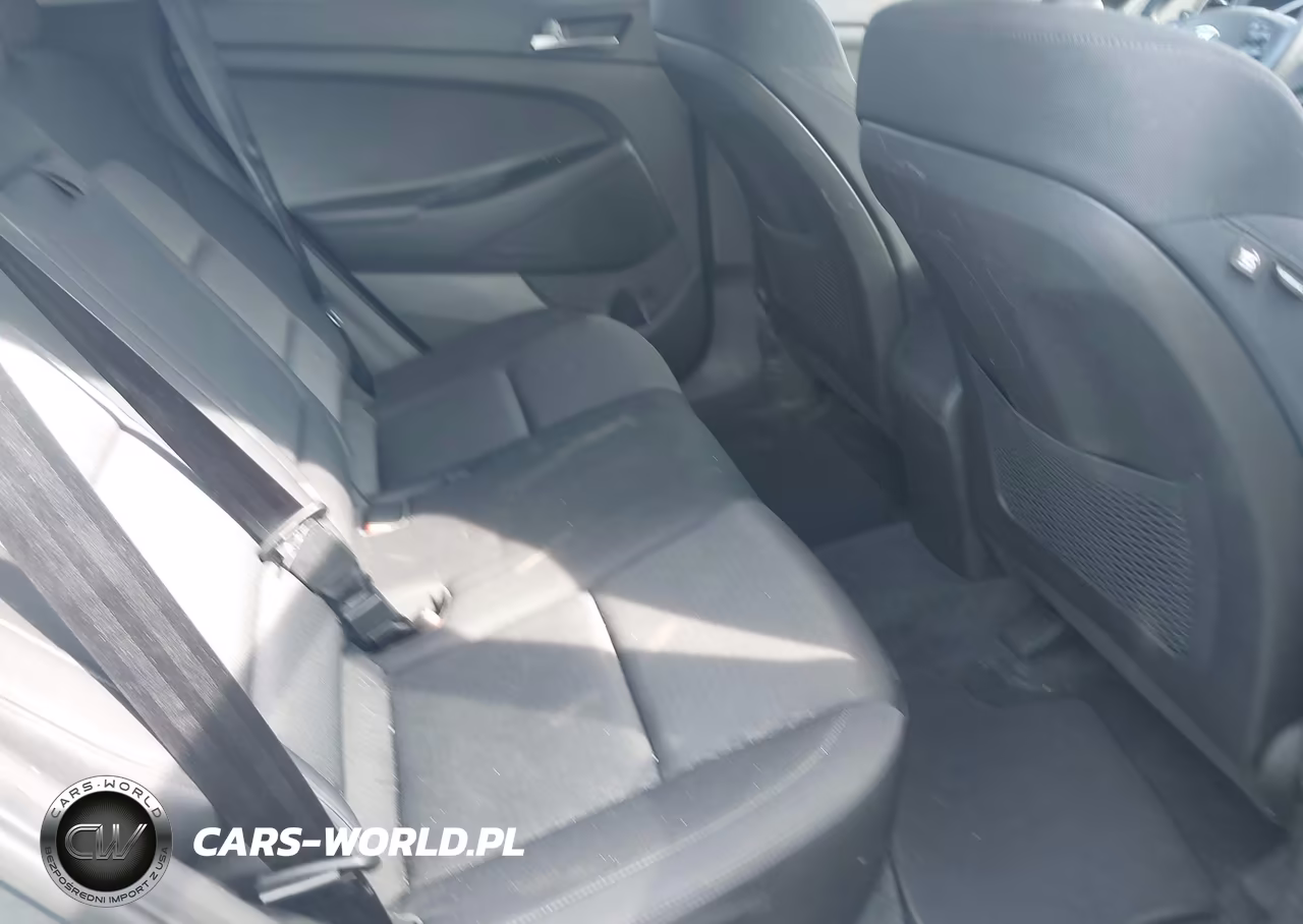 2017 Hyundai Tucson Se VIN:KM8J3CA46HU288668 - 8