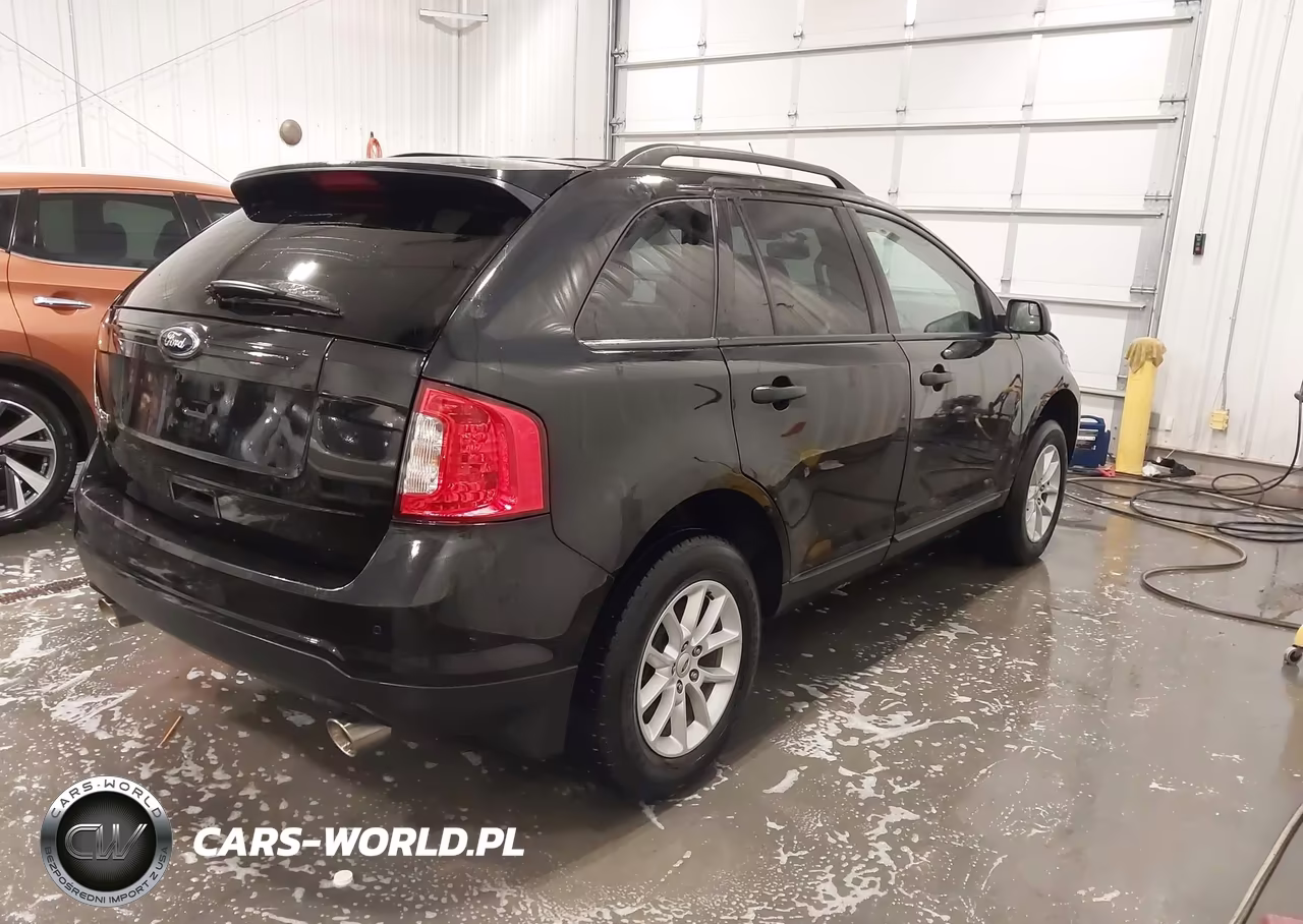 2013 Ford Edge Se VIN:2FMDK3GC4DBB21563 - 4
