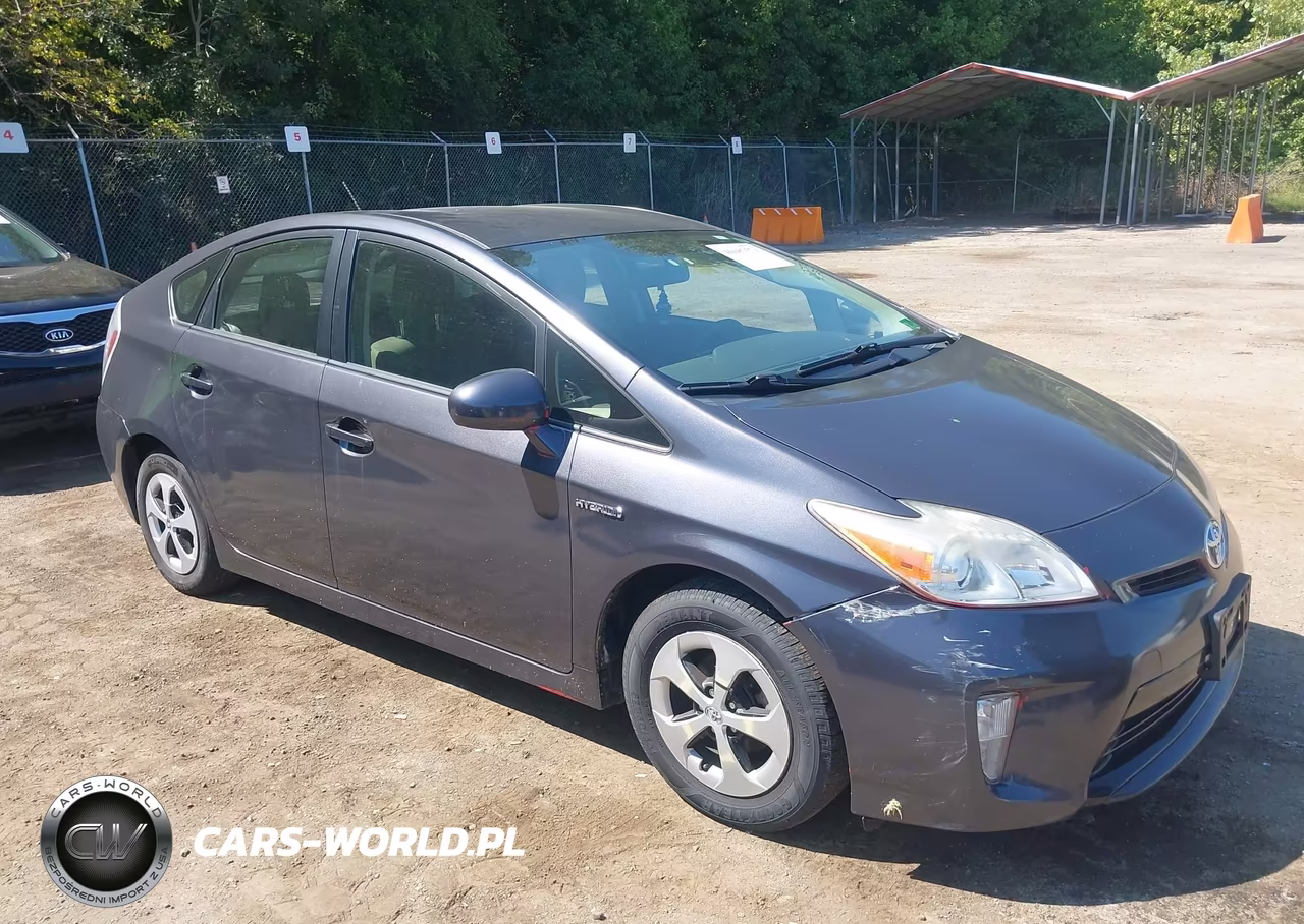 2014 Toyota Prius Two – zdjęcie 1 z 16