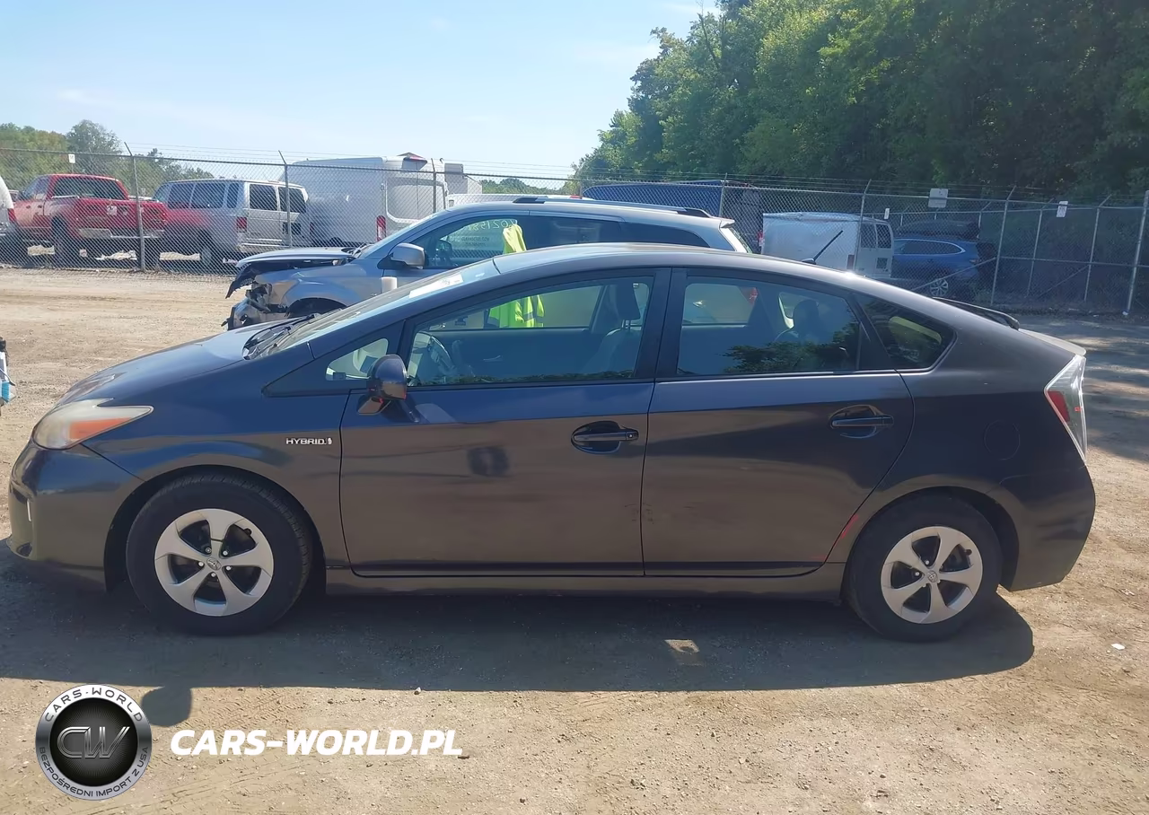 2014 Toyota Prius Two VIN:JTDKN3DU5E0370098 - 14